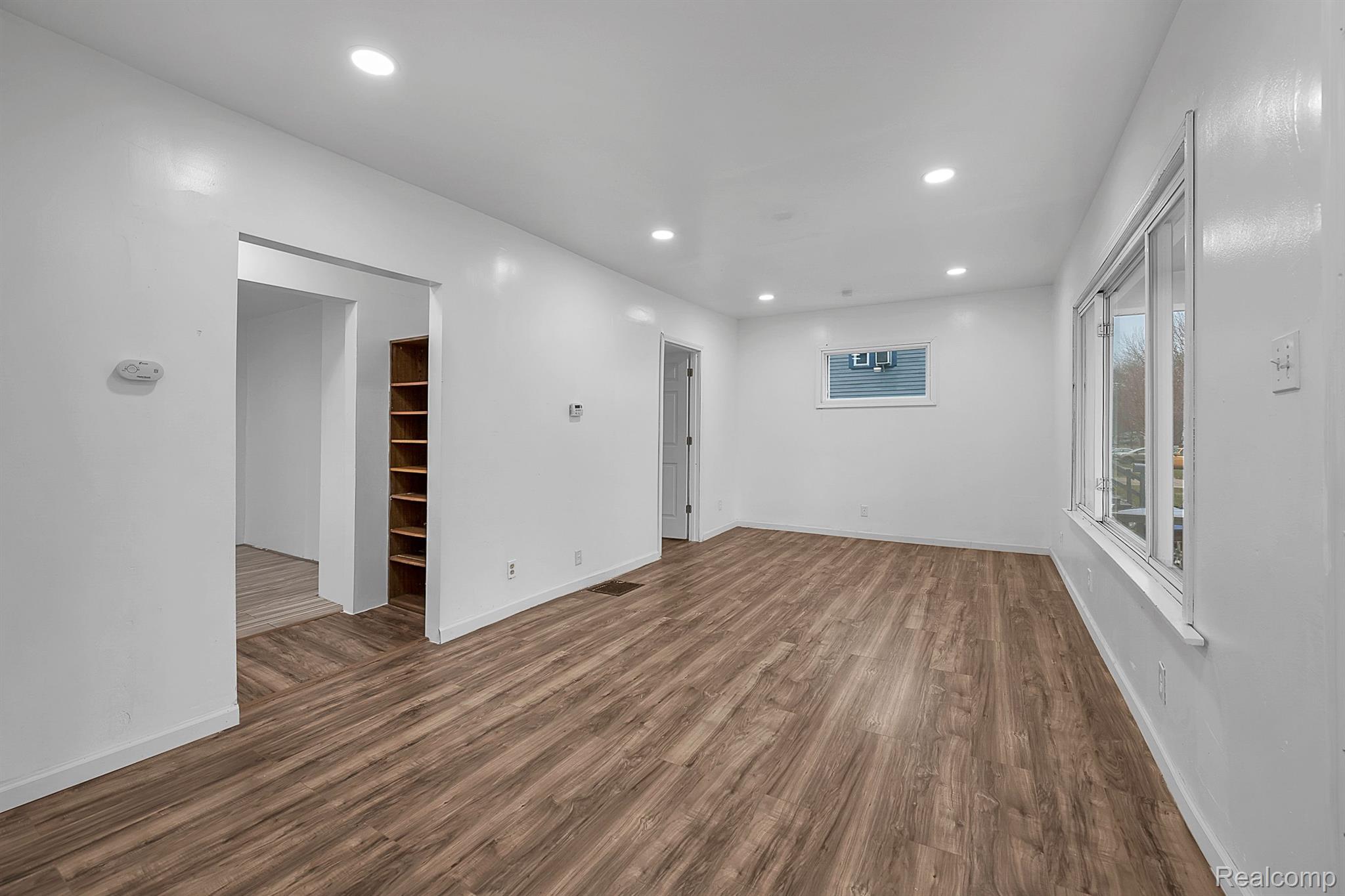 25439 New York Street