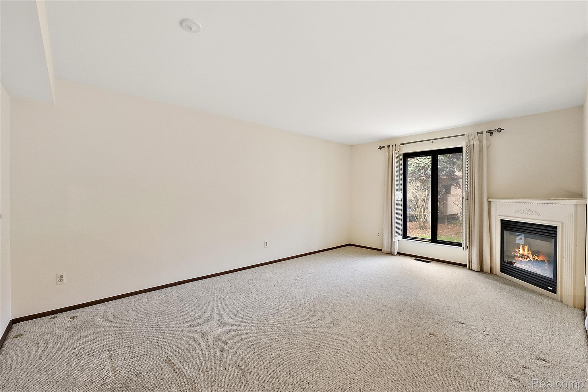 23243 Farmington Road