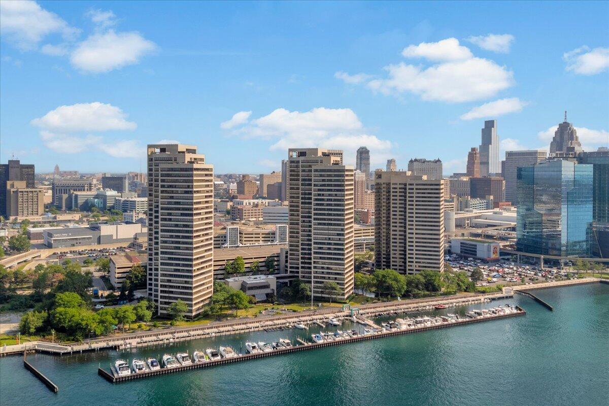 1001 W Jefferson Avenue 8A
