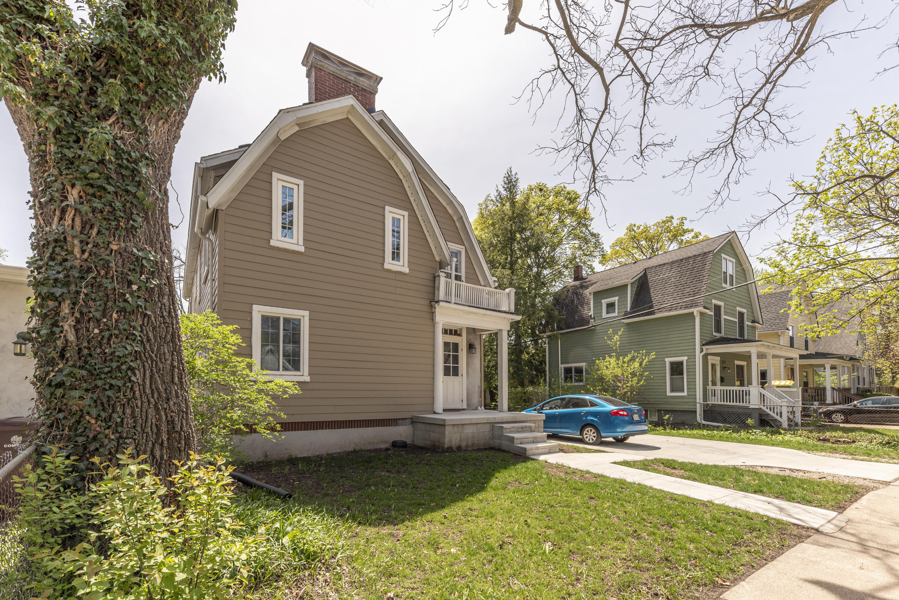 1324 Wells Street