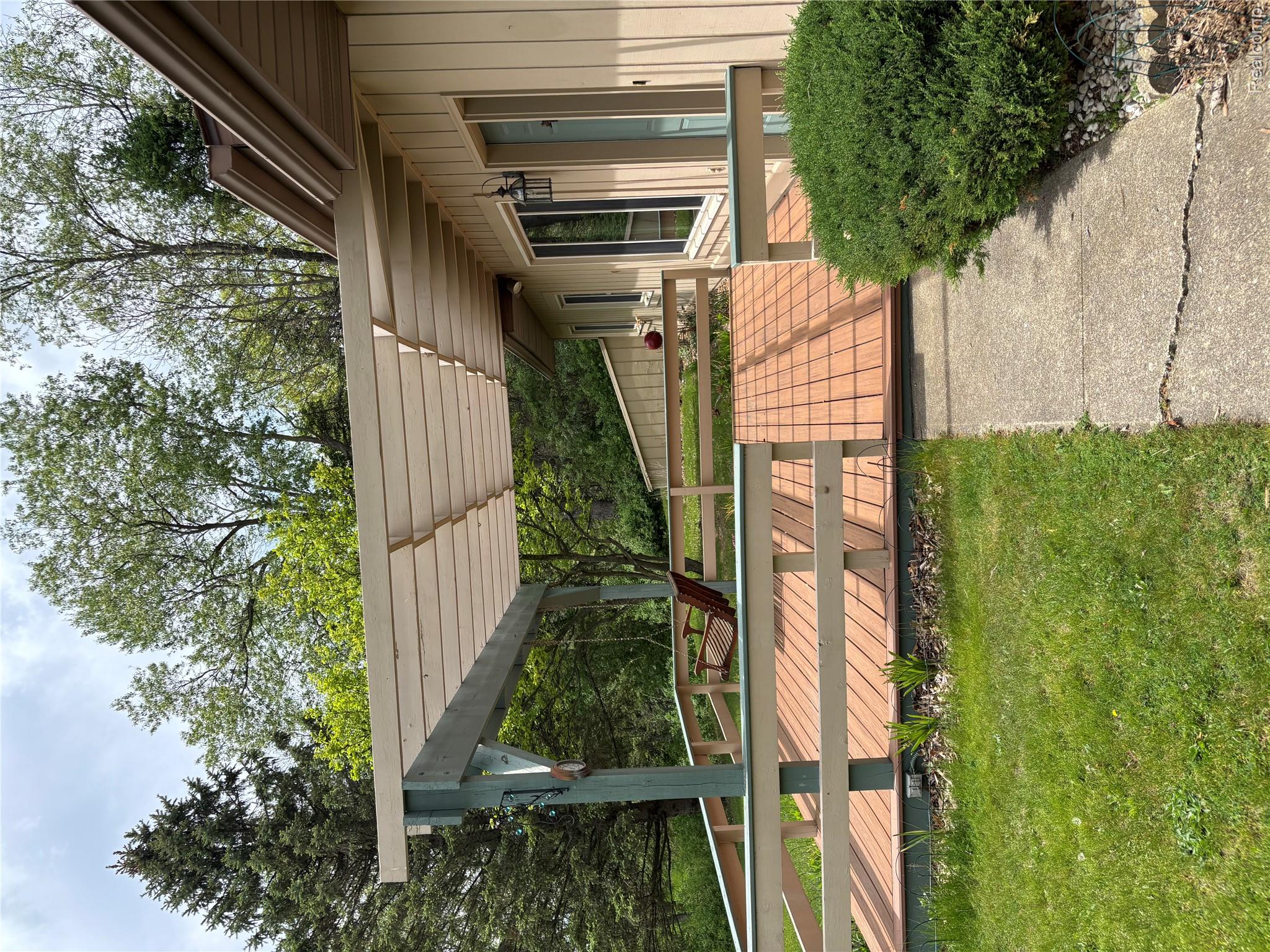 885 Lake Forest Drive