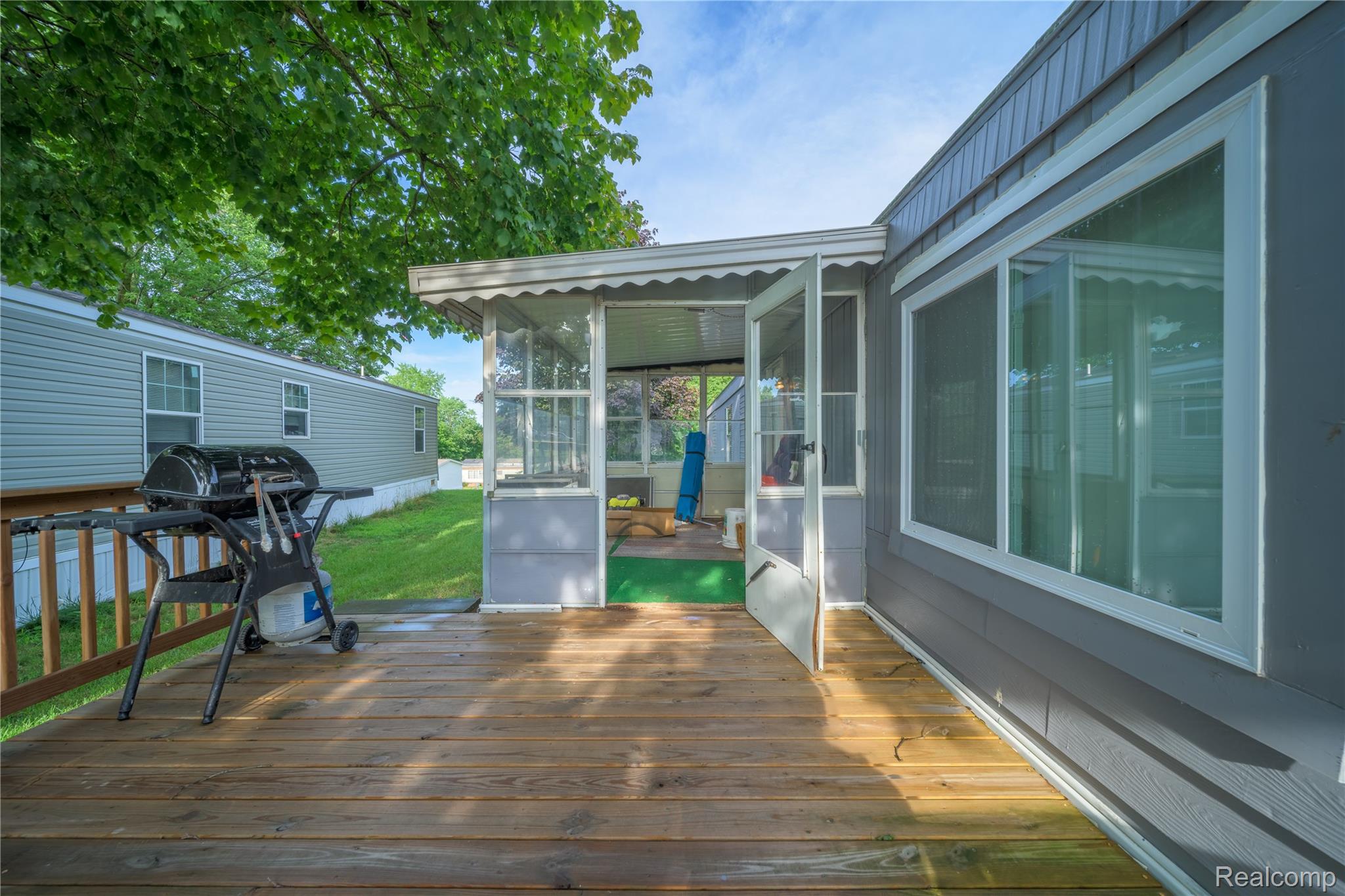 4 Eagle Vista Ln