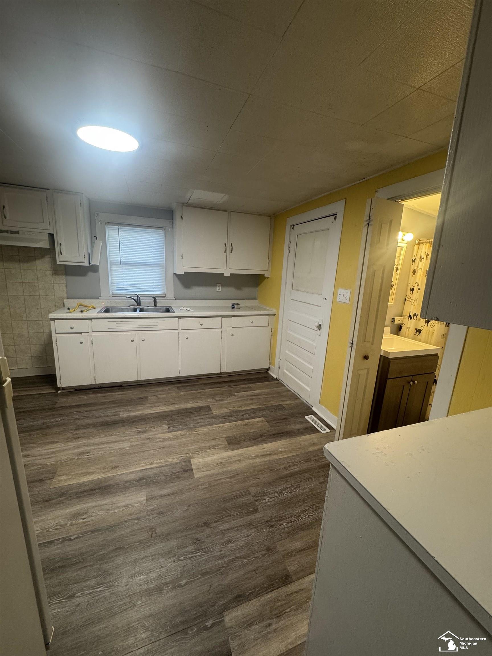 2509 N Telegraph Road