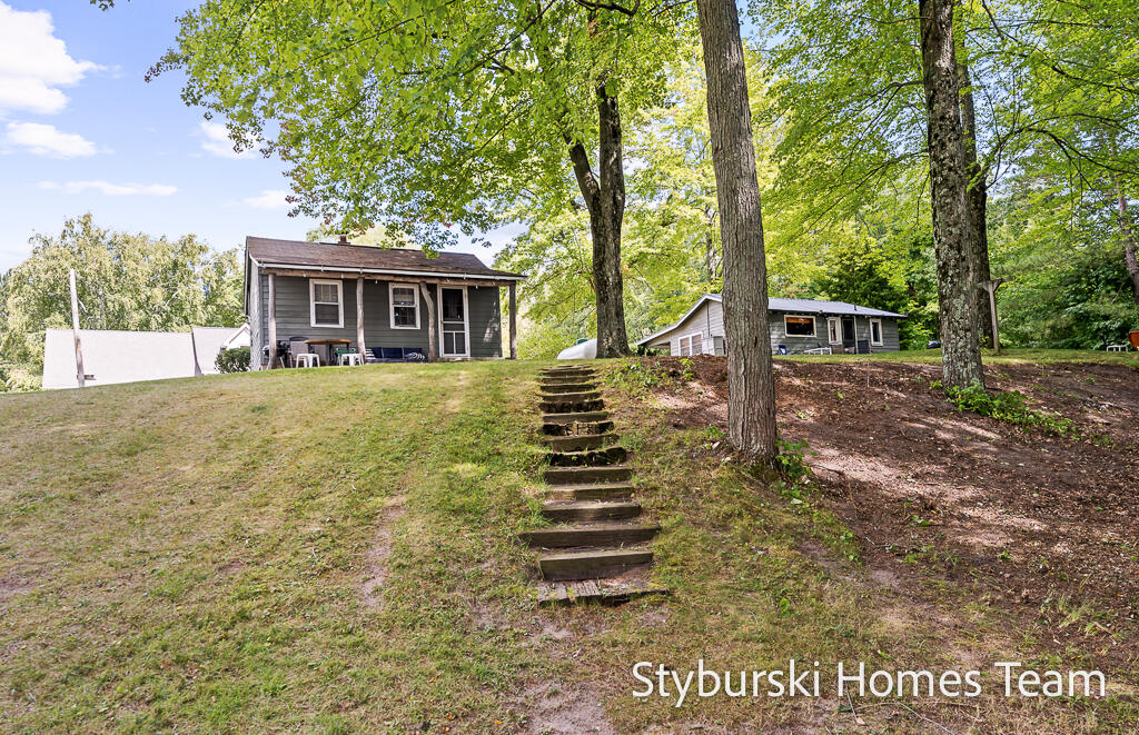 226 N 176th Avenue