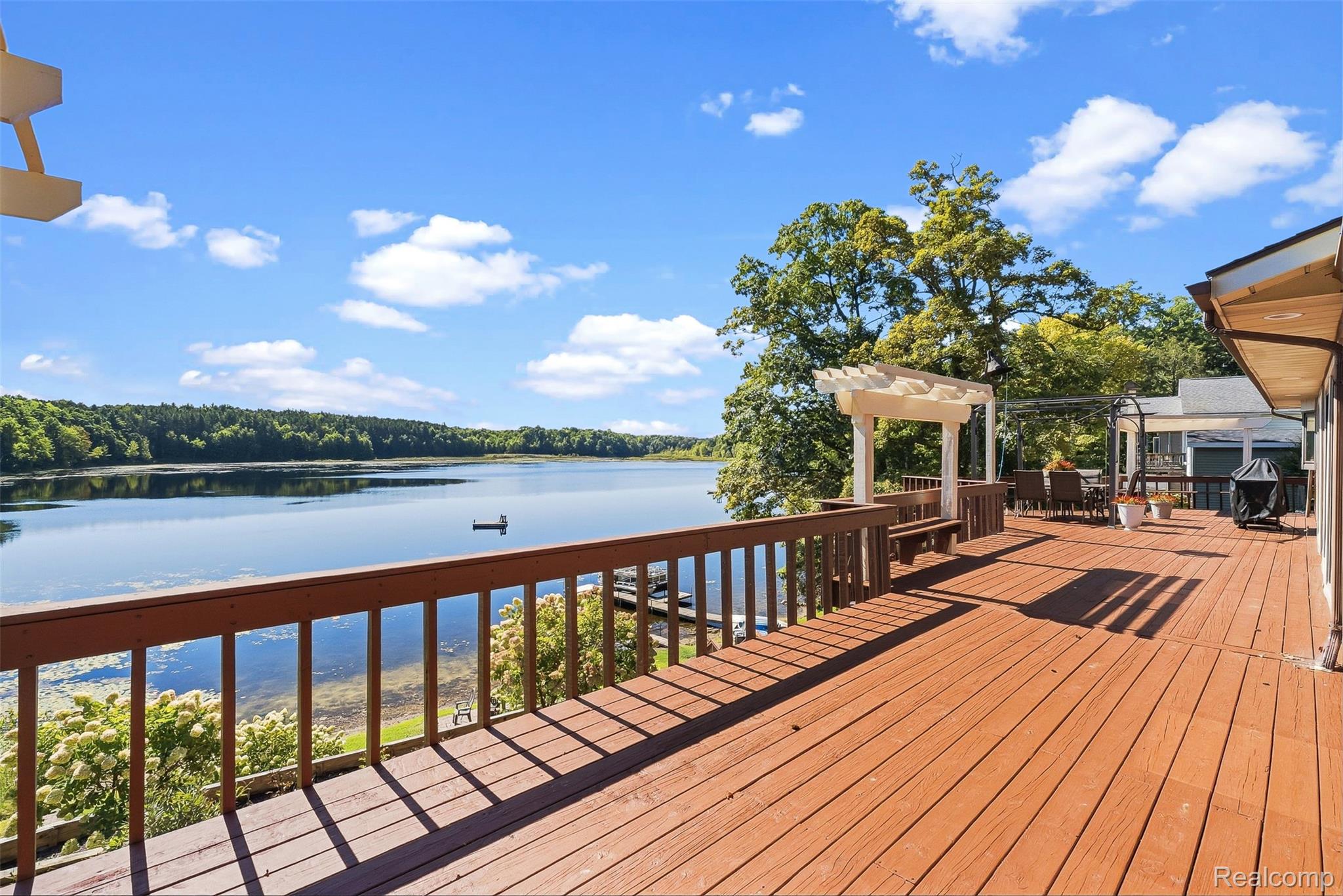 3232 Shady Oak Drive