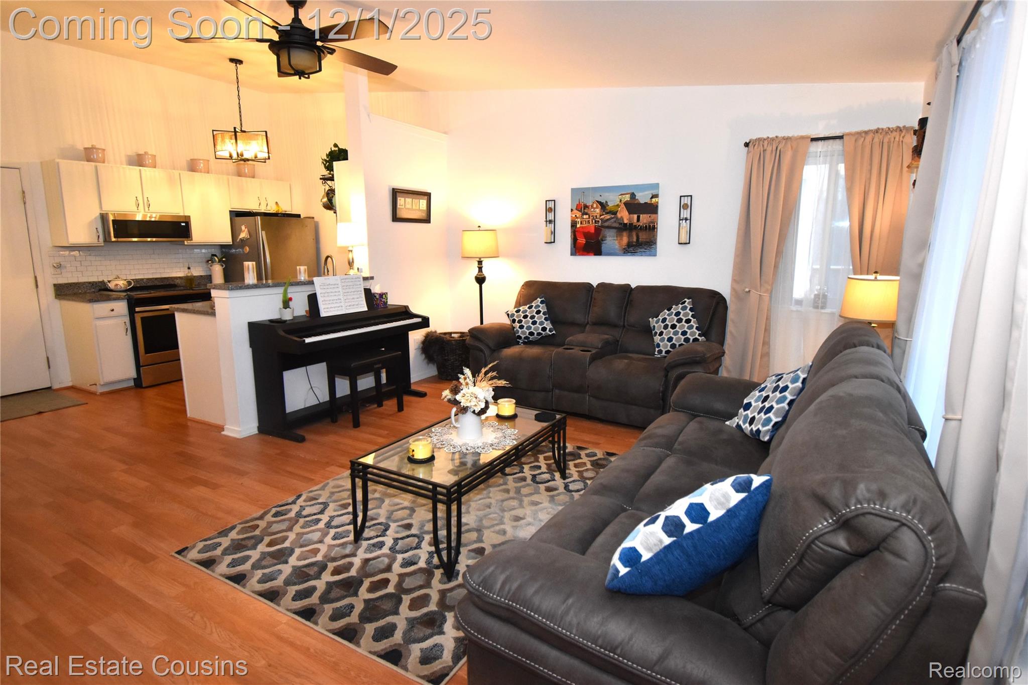 9562 Woodside Circle