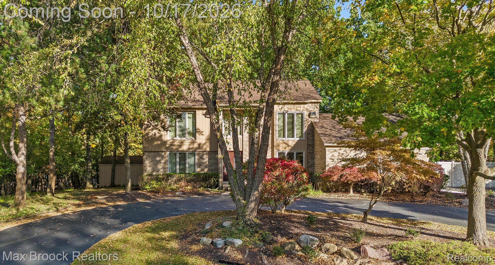6135 Pickwood Drive