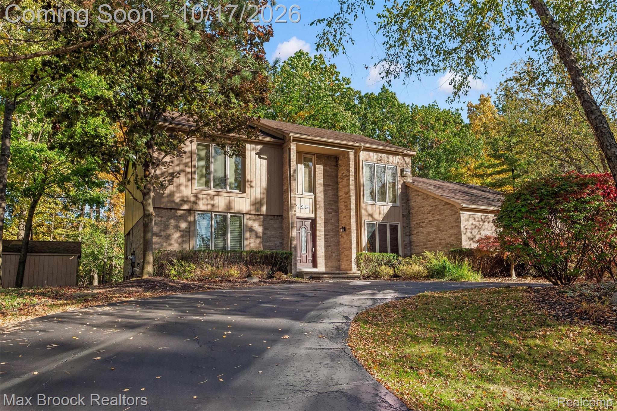 6135 Pickwood Drive