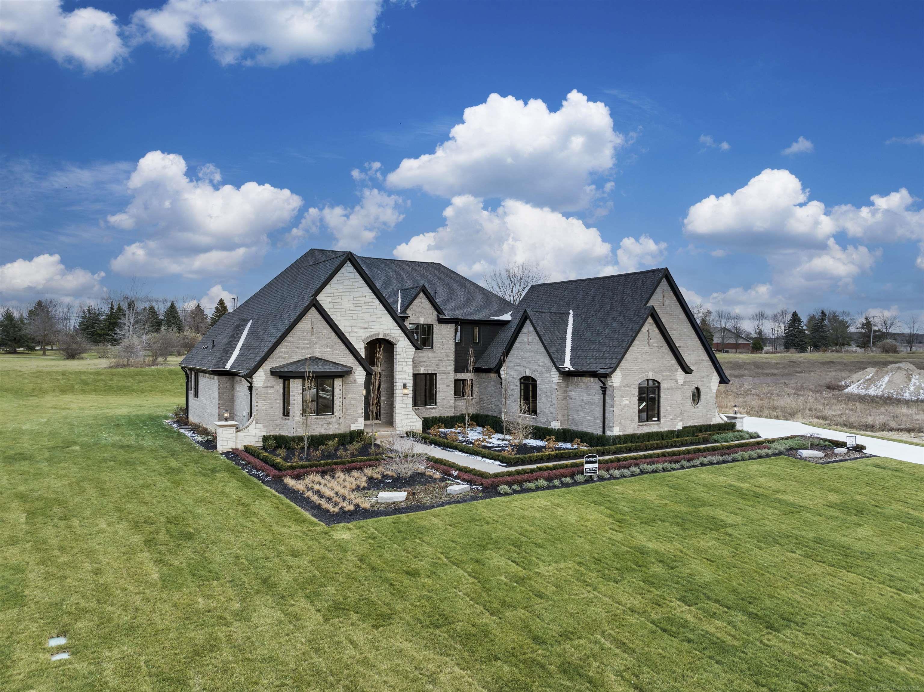 67770 Overlook Trail Drive