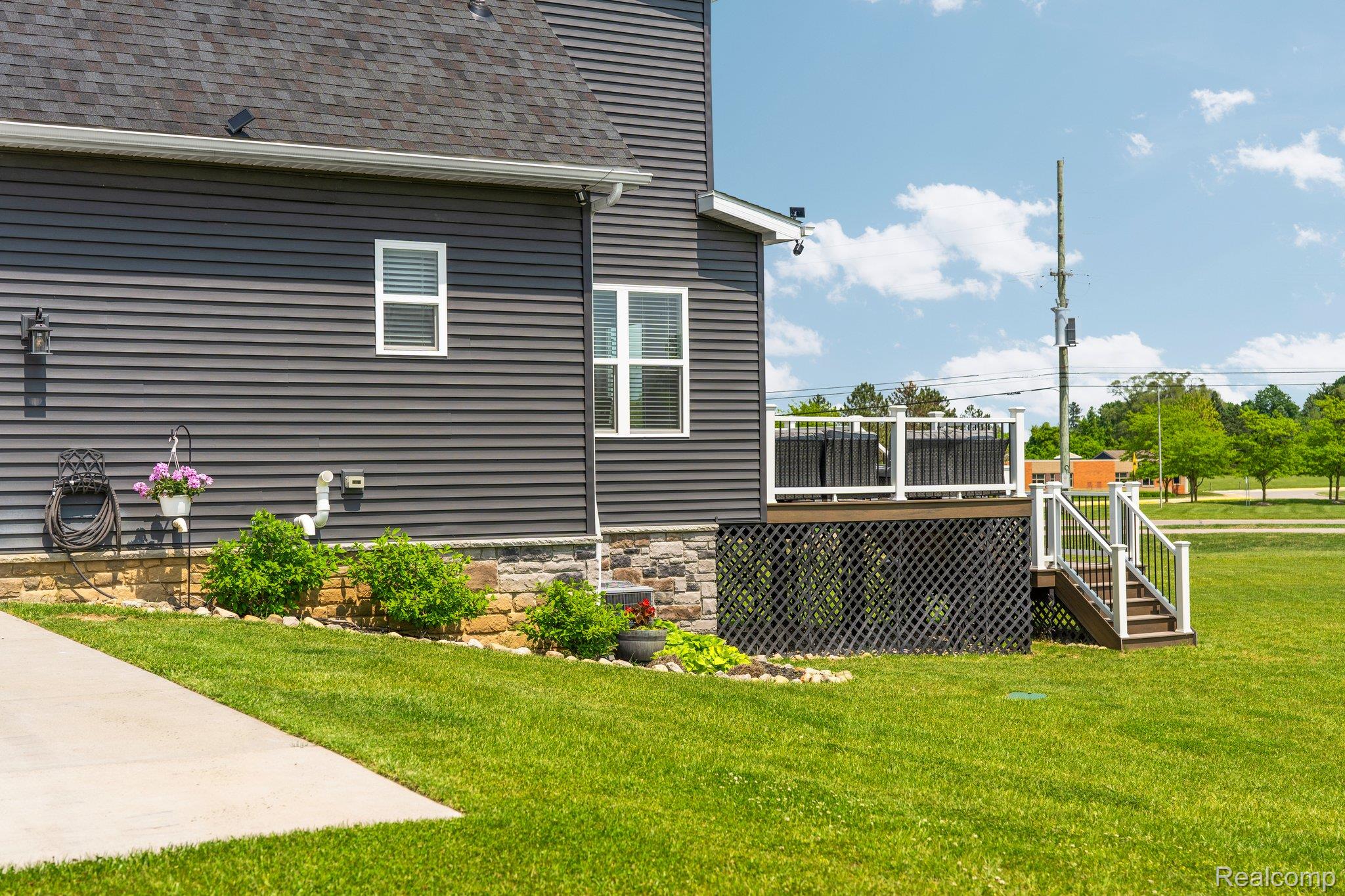 9931 LORETTA Lane