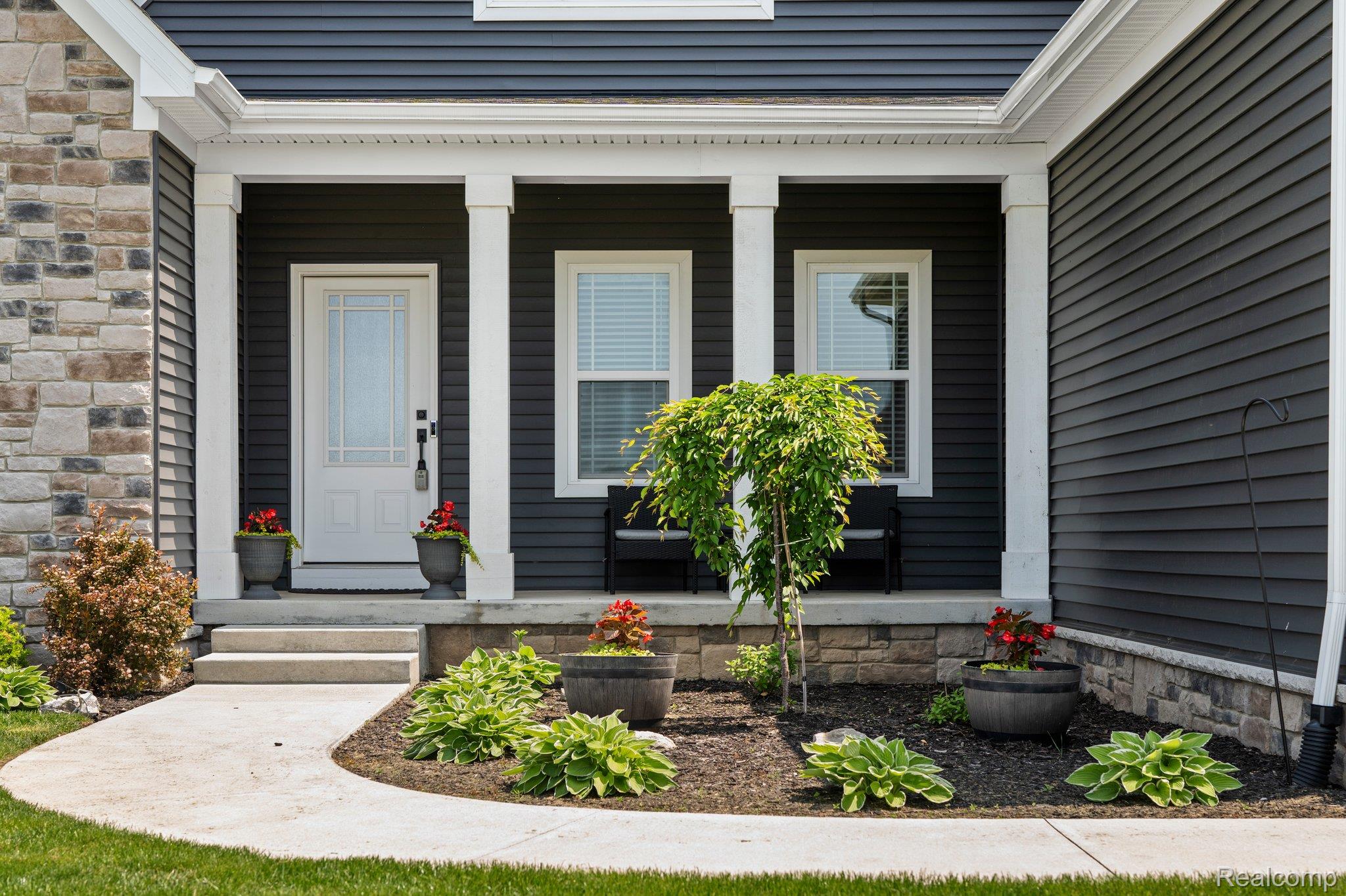 9931 LORETTA Lane