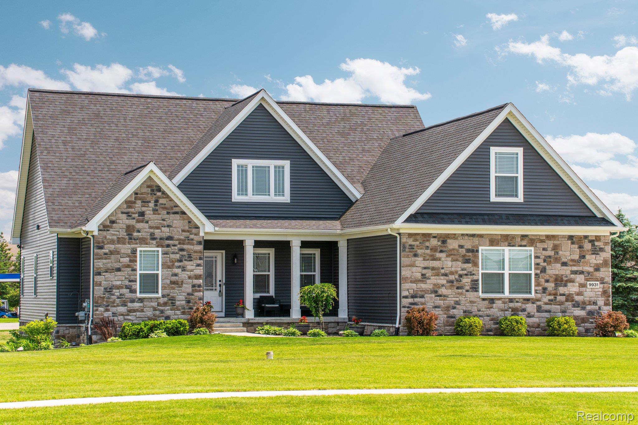 9931 LORETTA Lane