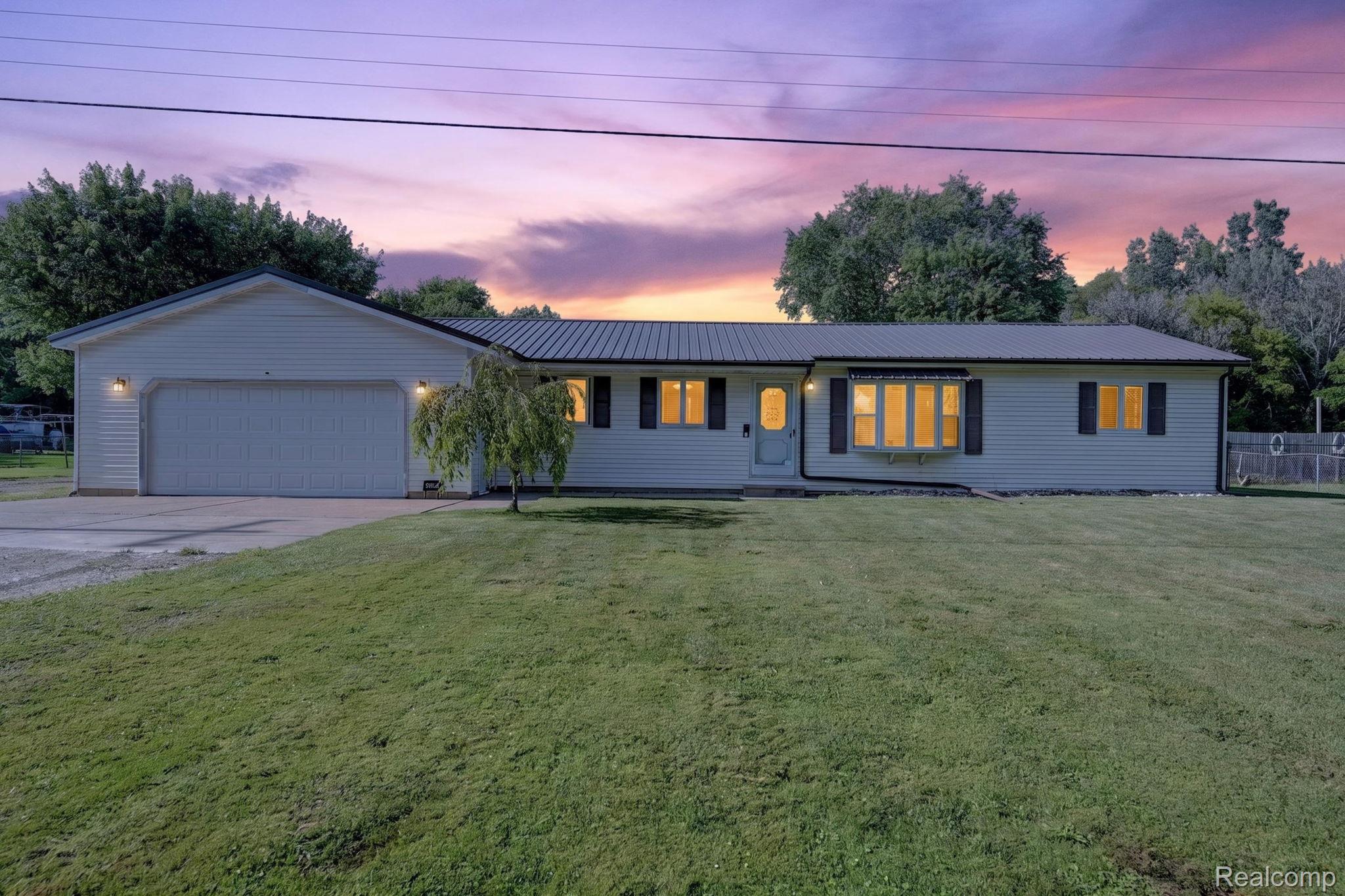 4184 W Lake Road