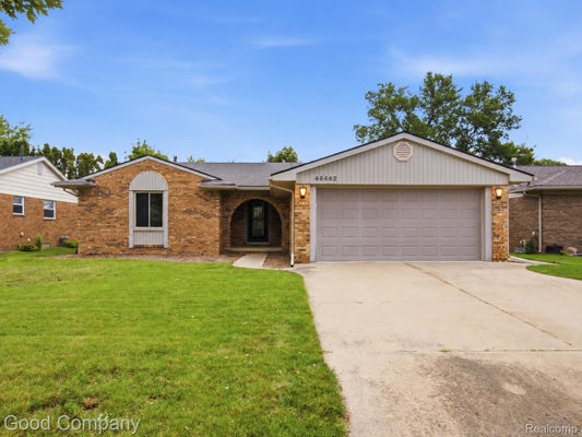 46462 PEACH GROVE AVE, MACOMB, MI 48044 - Image bf30eae5d928eb14cb0f405859ee0fb0/2667368713