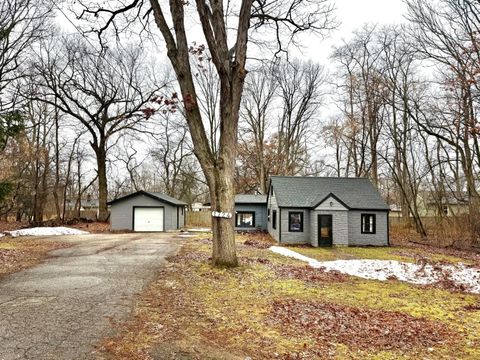 1724 Harding Street NW Walker City MI 49544