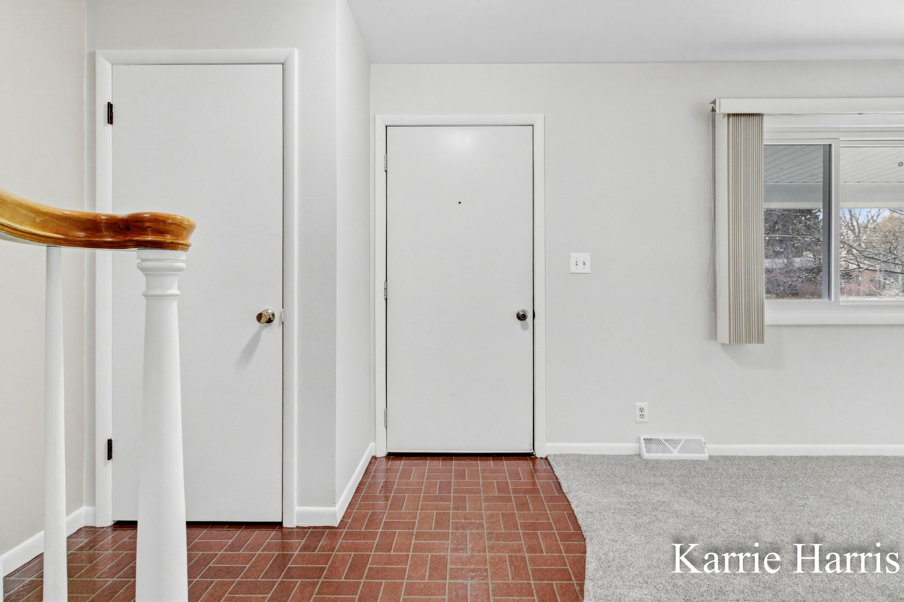 910 E Evergreen Street