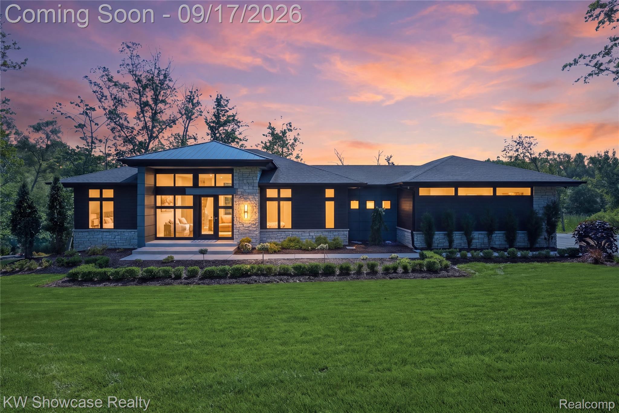 1166 Lake Forest Way