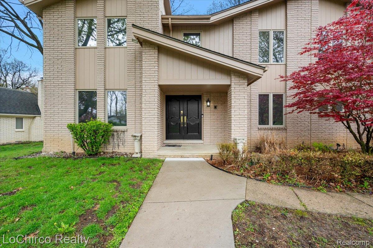 6019 Glen Eagles Drive