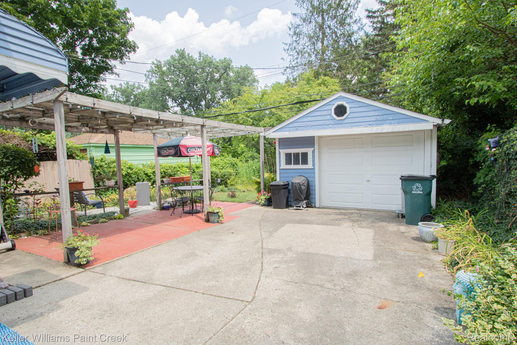 522 Laprairie Street