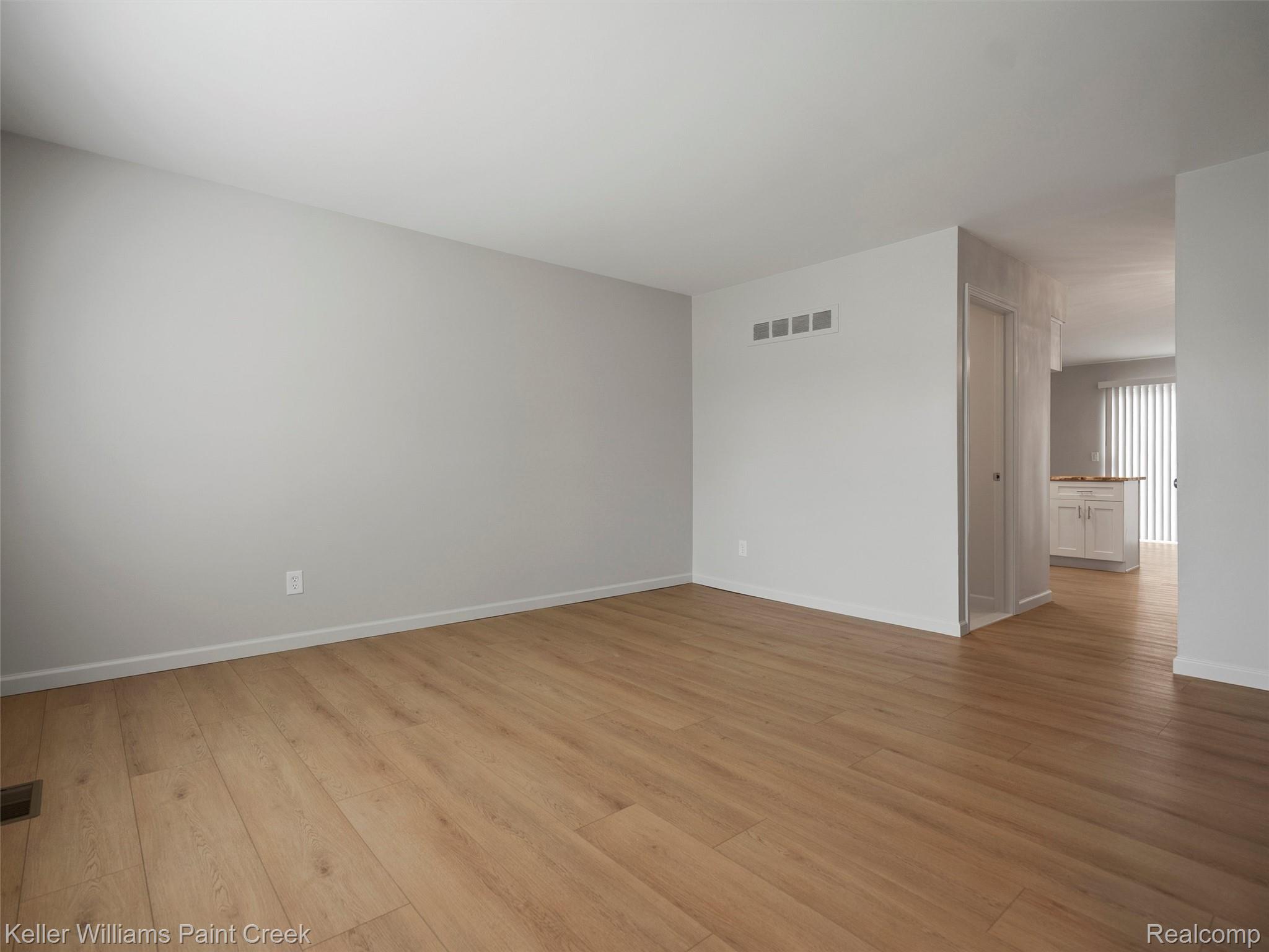 29448 El Dorado Plaza