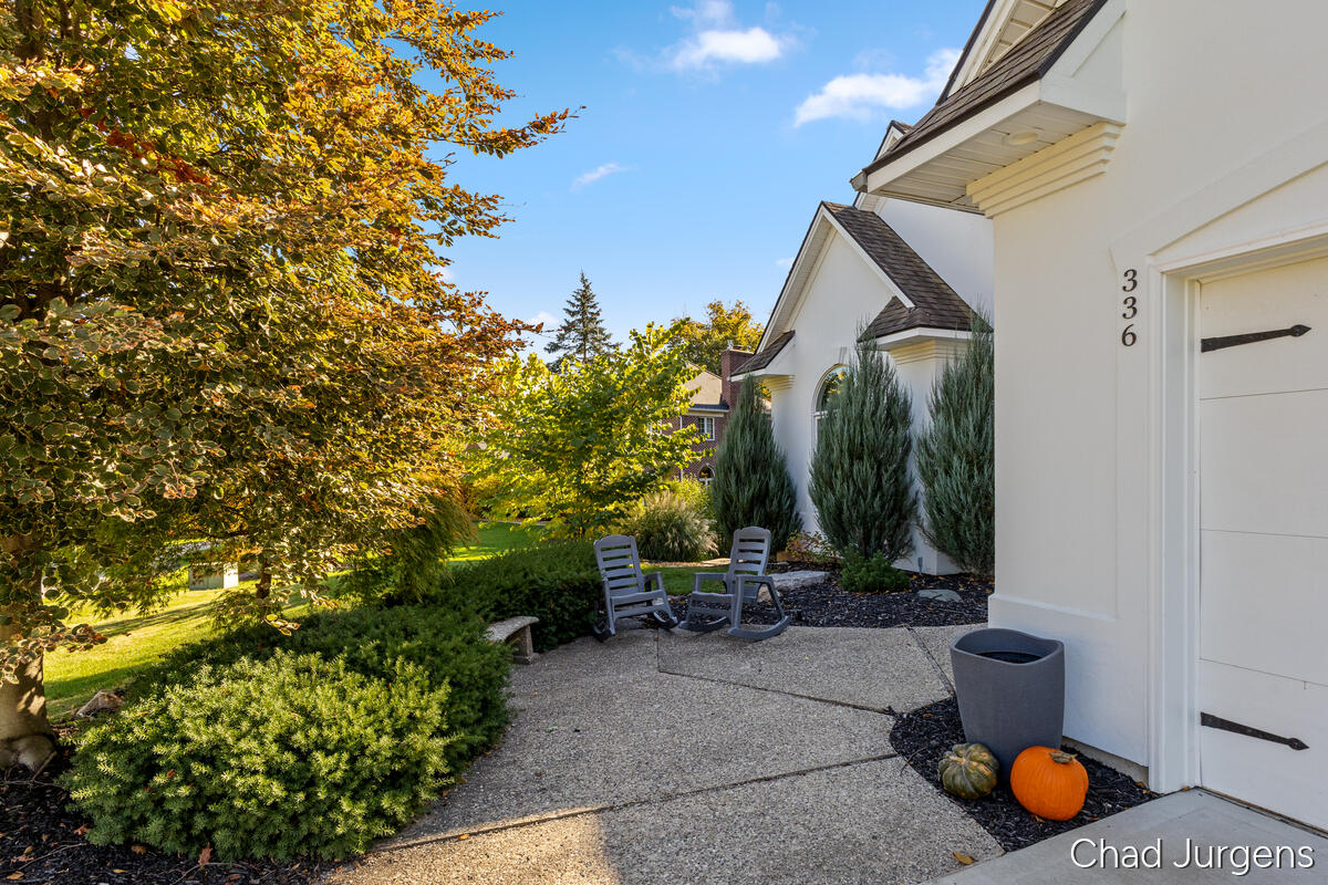 336 Normandy Court SW