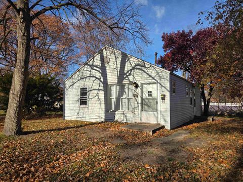 517 E Bennett Avenue Mt Pleasant City MI 48858