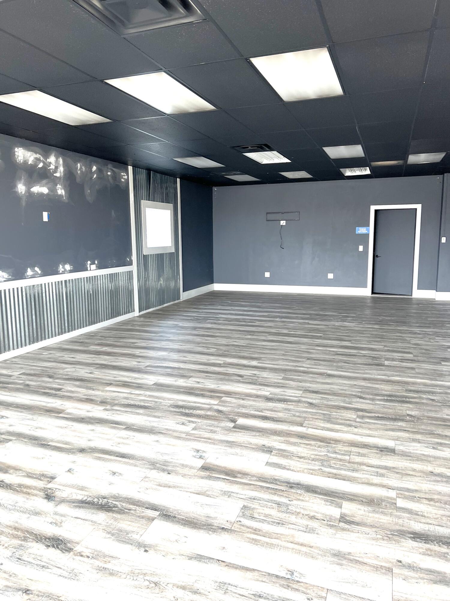 1655 E Apple Avenue C