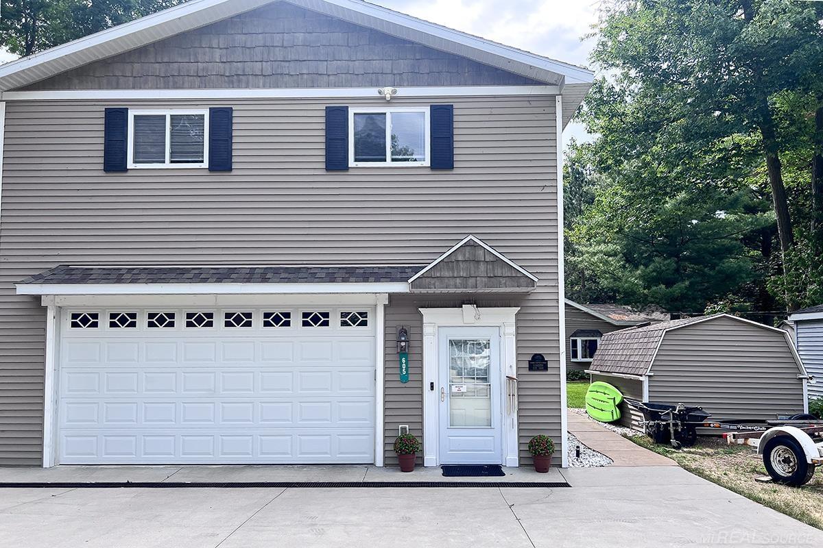 605 Sam-o-Set Boulevard