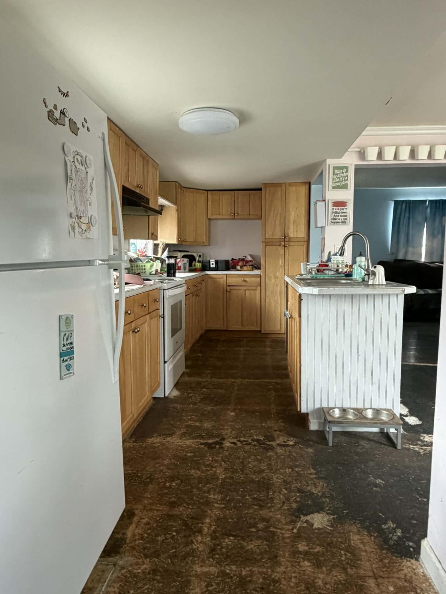 1035 Eastward Street