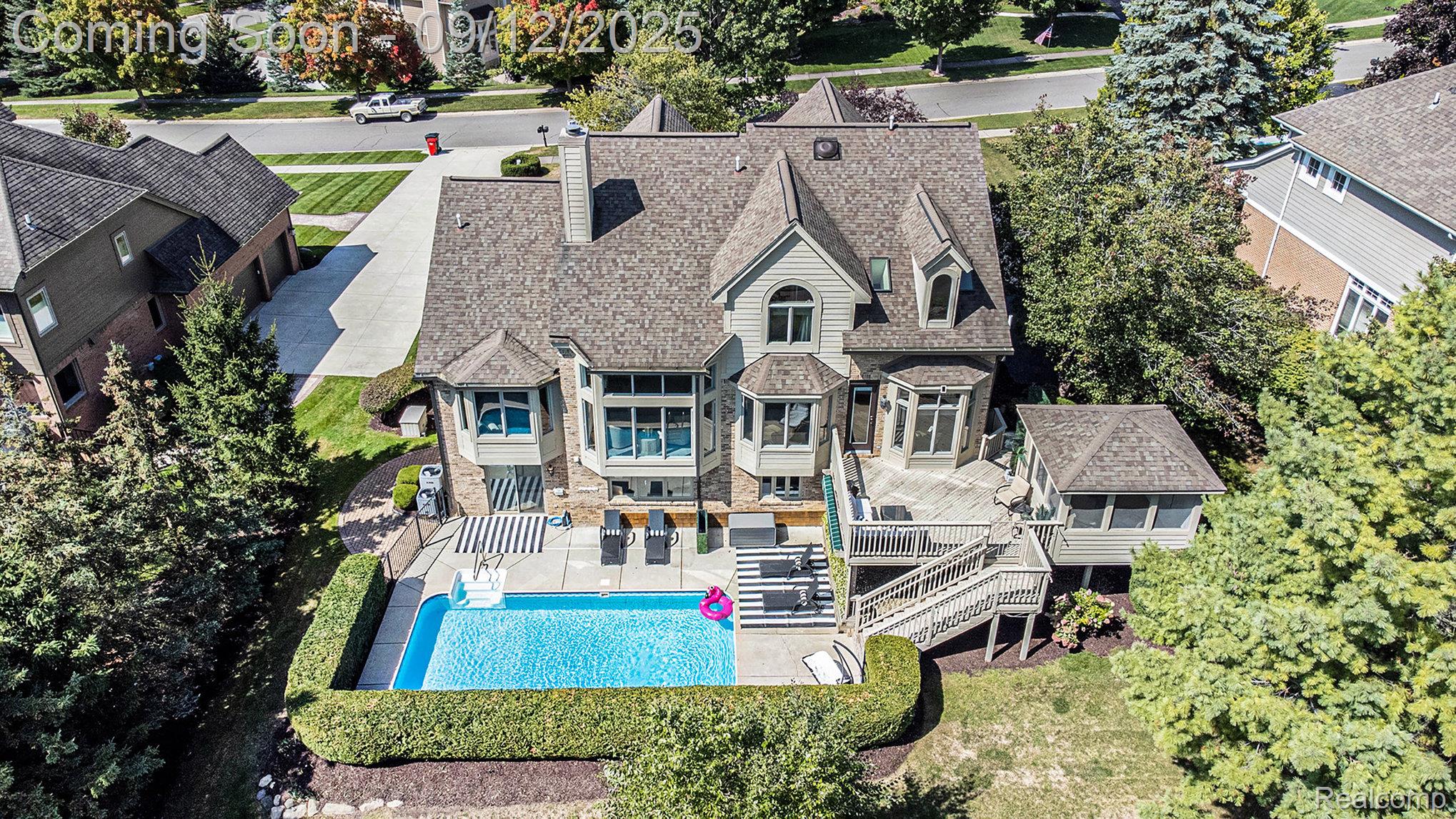 Independence Charter Township, Michigan 48348, United States, 4 Bedrooms Bedrooms, ,4 BathroomsBathrooms,Residential,Pending,205977