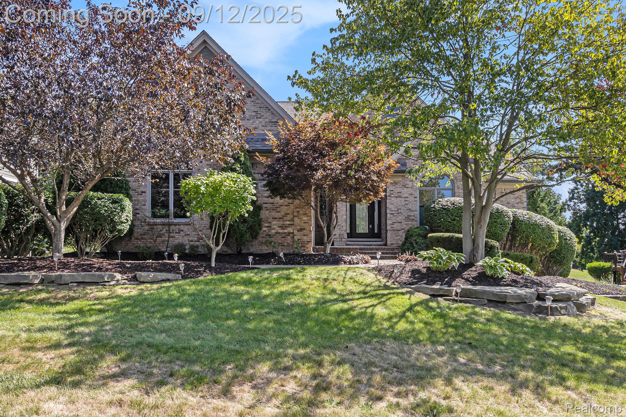 Independence Charter Township, Michigan 48348, United States, 4 Bedrooms Bedrooms, ,4 BathroomsBathrooms,Residential,Pending,205977