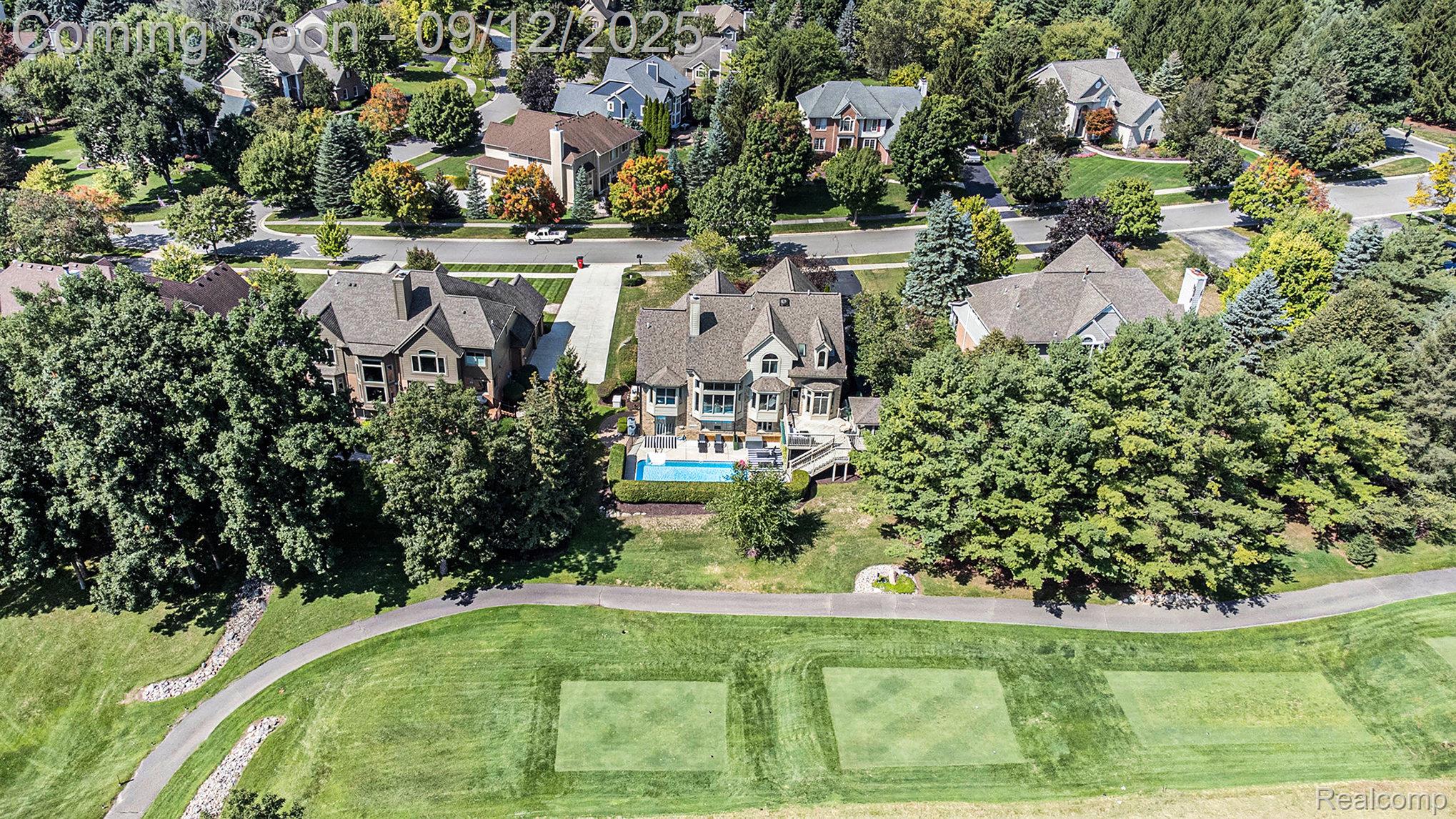 Independence Charter Township, Michigan 48348, United States, 4 Bedrooms Bedrooms, ,4 BathroomsBathrooms,Residential,Pending,205977