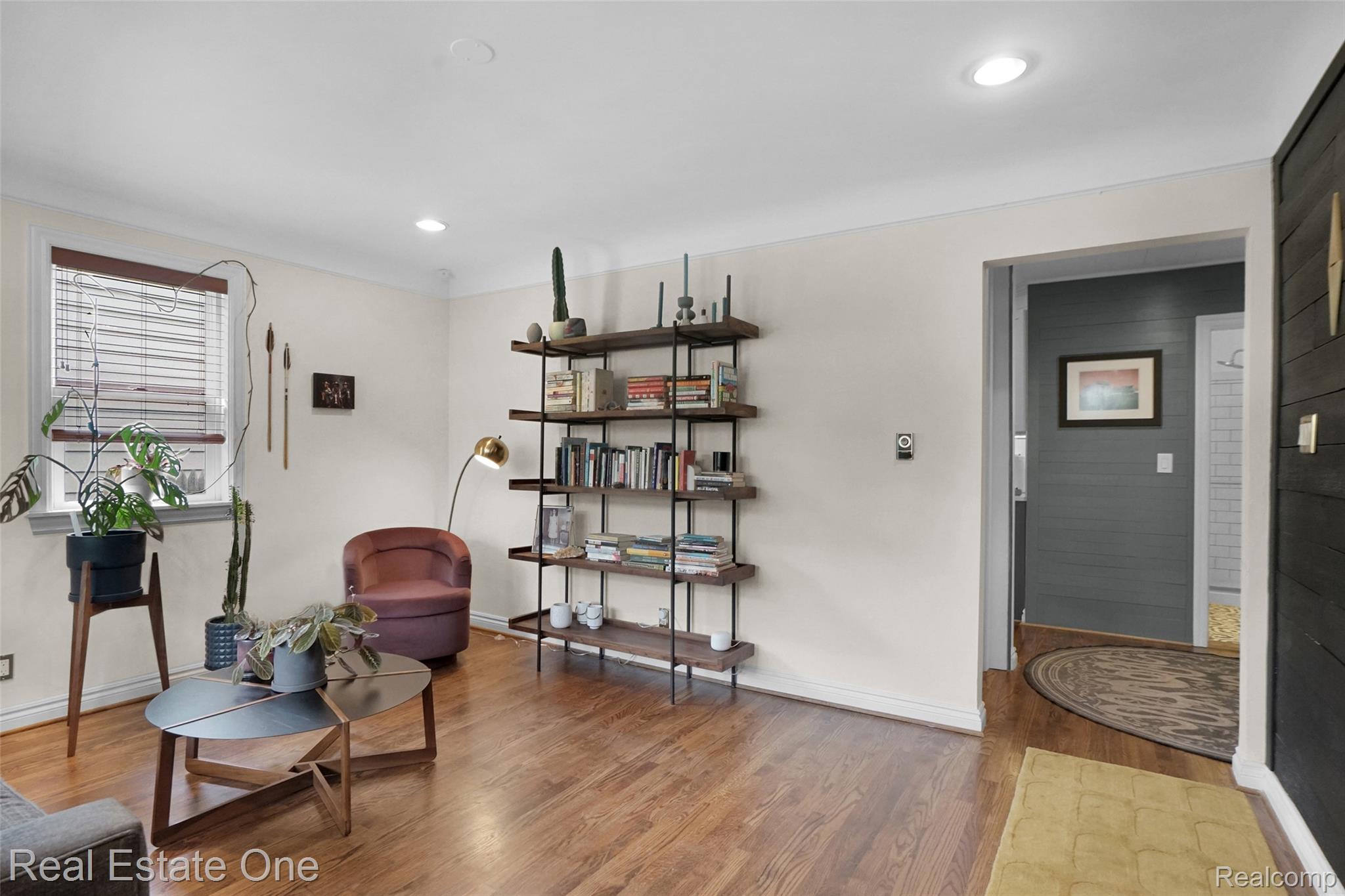 705 N Dorchester Avenue