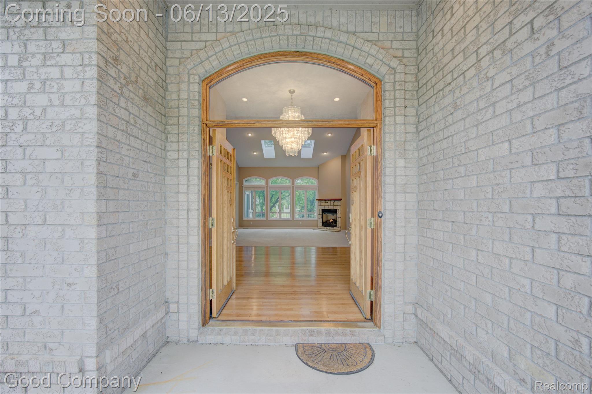 374 Oakbridge Drive