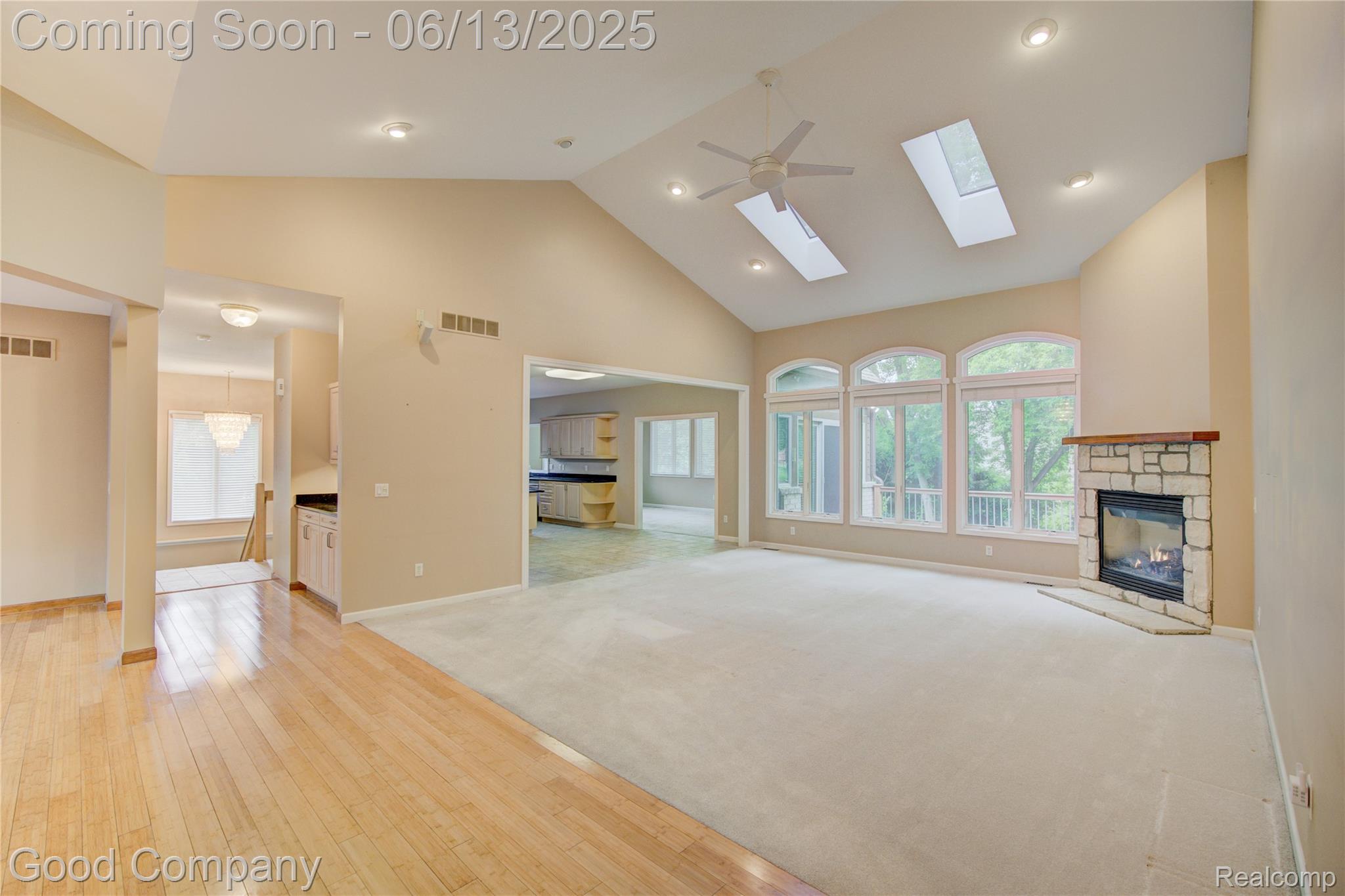 374 Oakbridge Drive