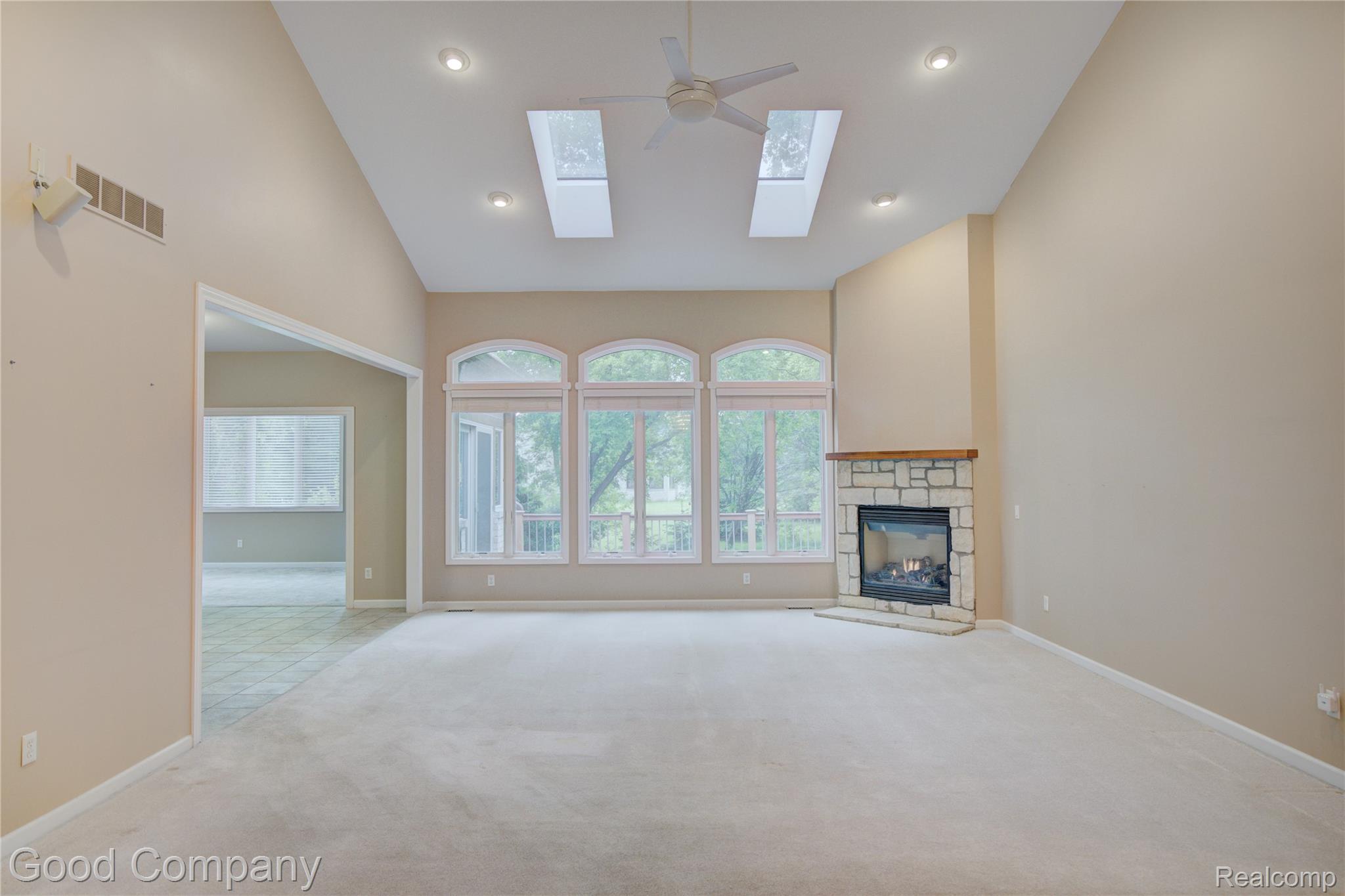 374 Oakbridge Drive