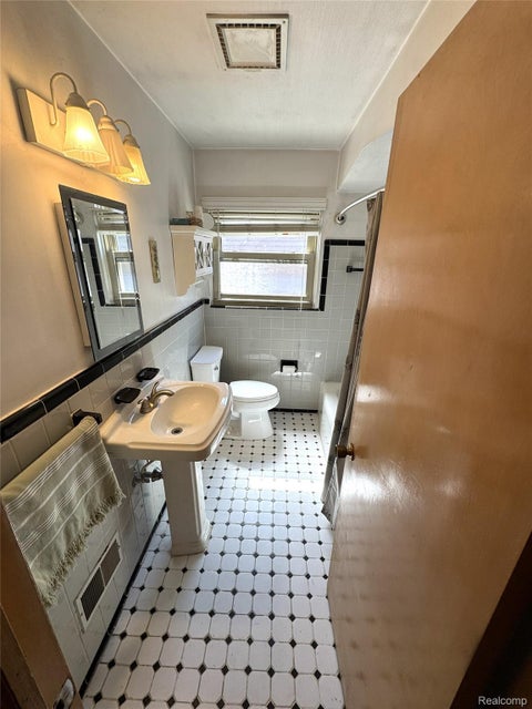 Tiny photo for 18947 Whitby Street, Livonia City, MI 48152 (MLS # 20261069316)
