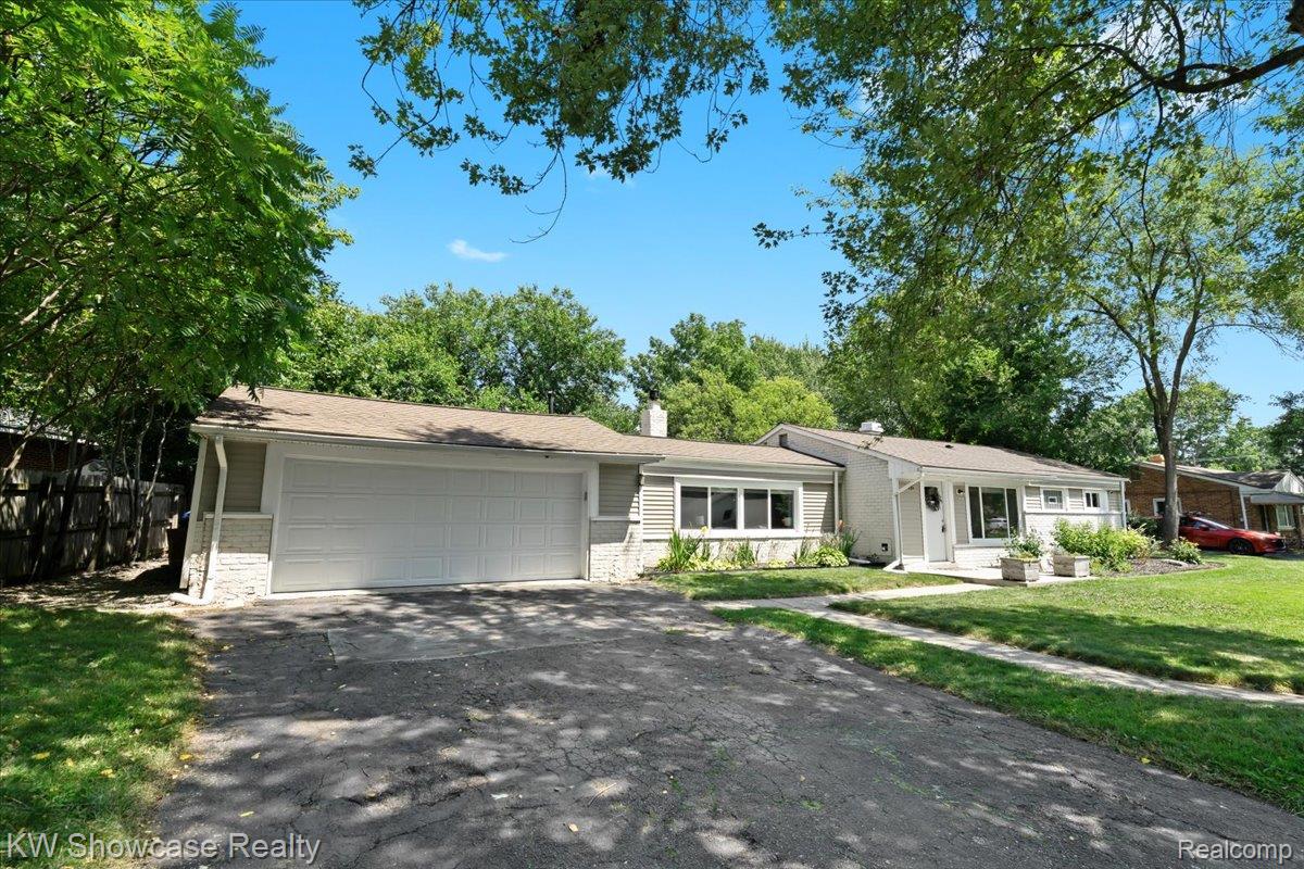 216 Fernbarry Drive