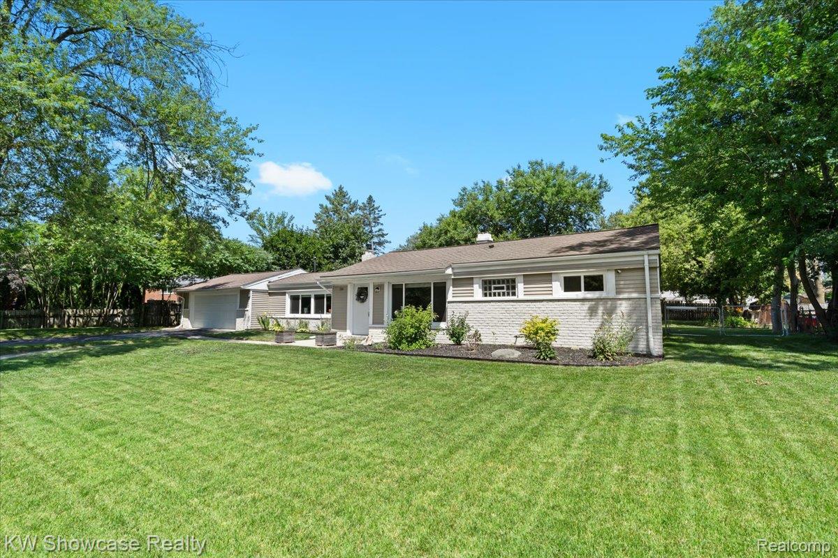 216 Fernbarry Drive