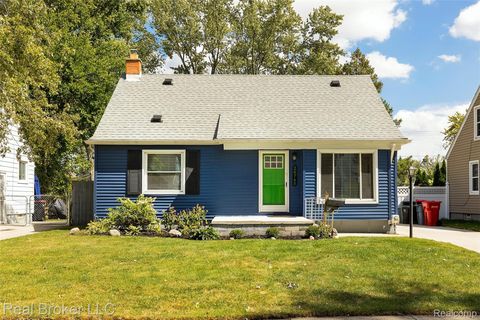 28740 Fairfax Street Southfield City MI 48076