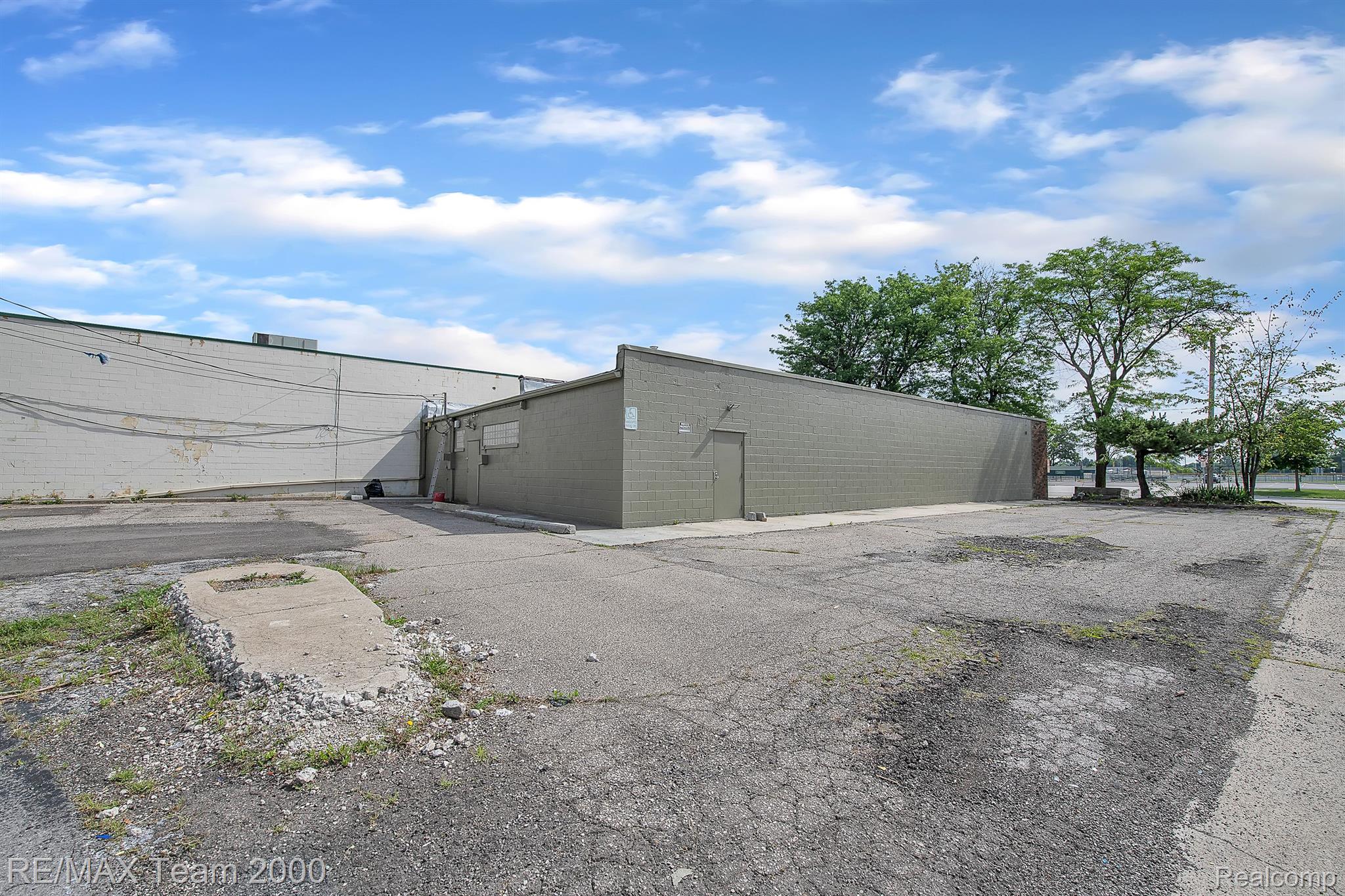 8400 PELHAM Road