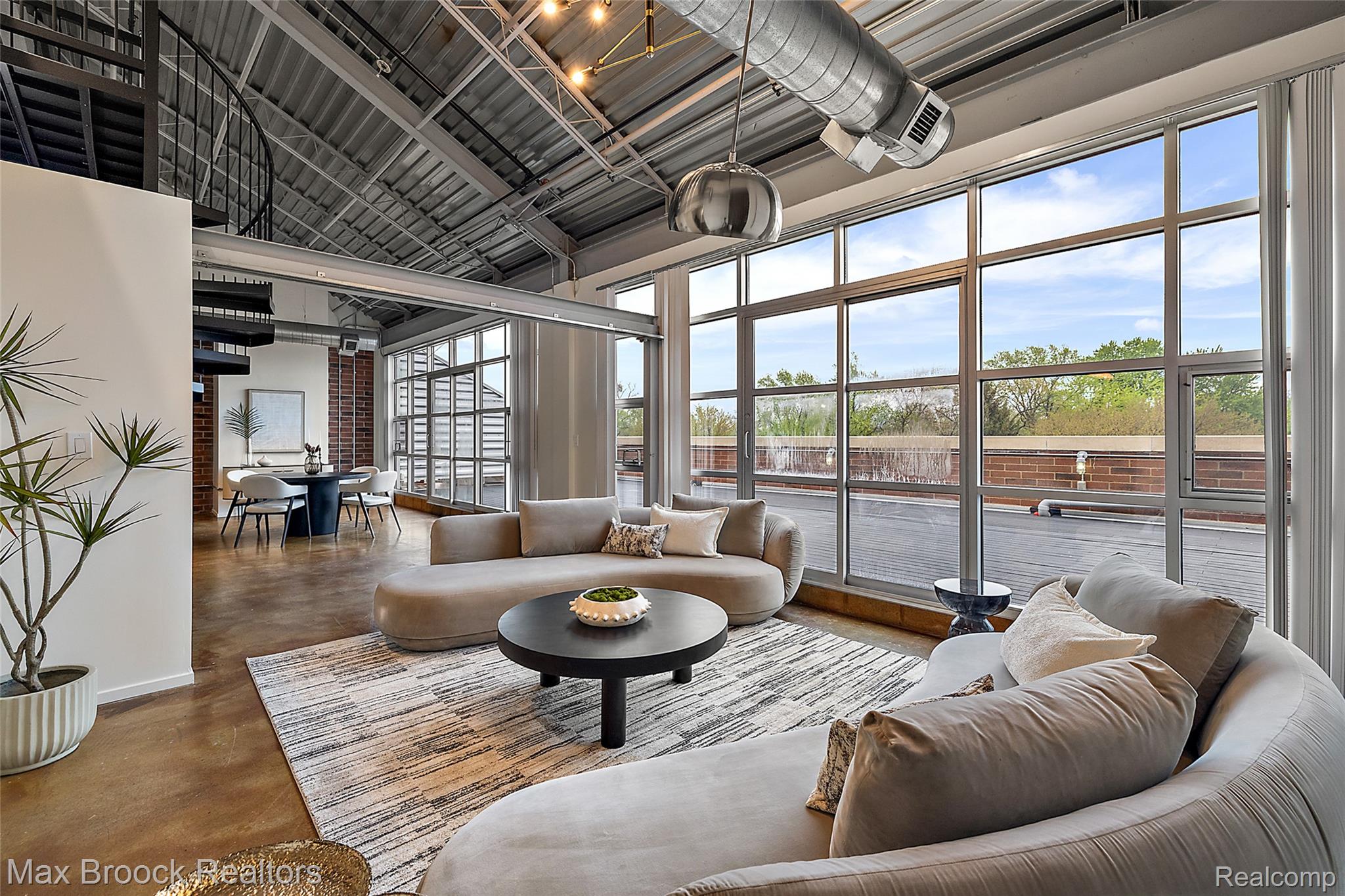 333 E PARENT Avenue 41