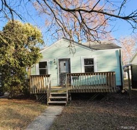 Photo of 252 W Strathmore Avenue, Pontiac City, MI 48340 (MLS # 20261016348)