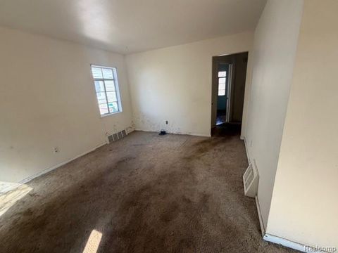 Tiny photo for 252 W Strathmore Avenue, Pontiac City, MI 48340 (MLS # 20261016348)