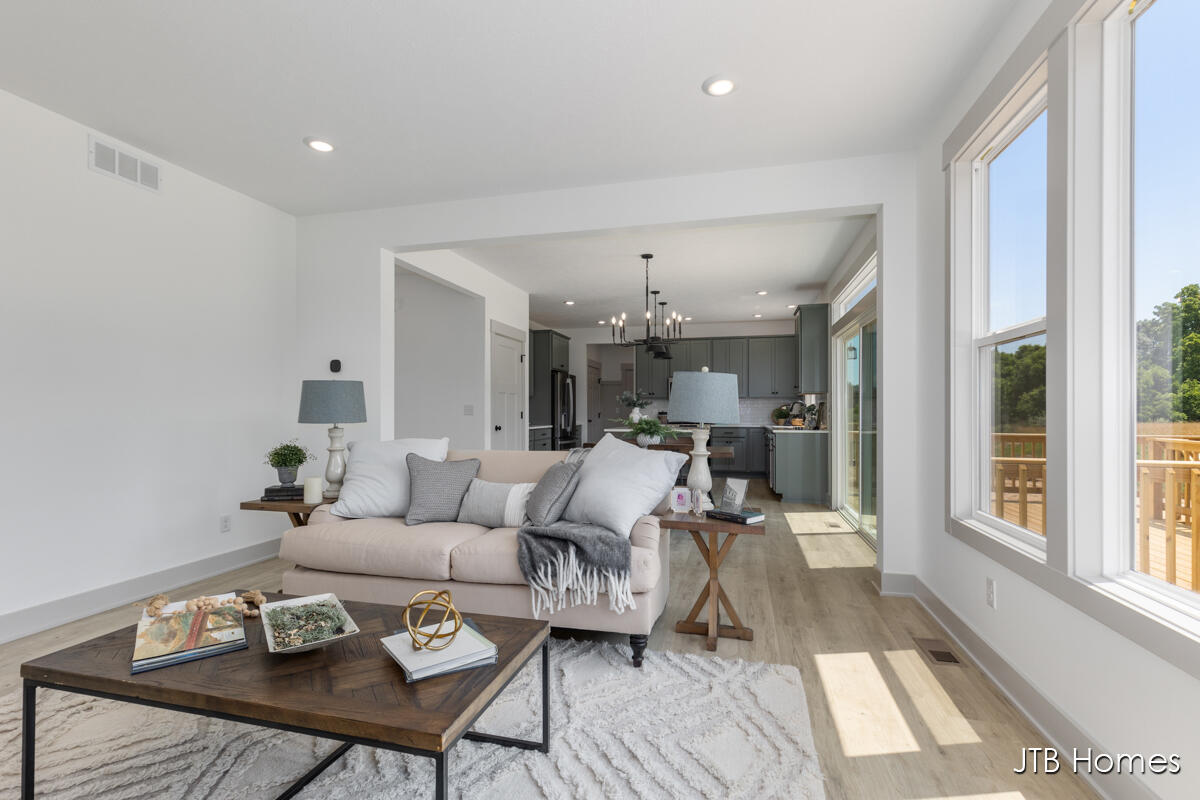 8284 Kettle Oak Drive