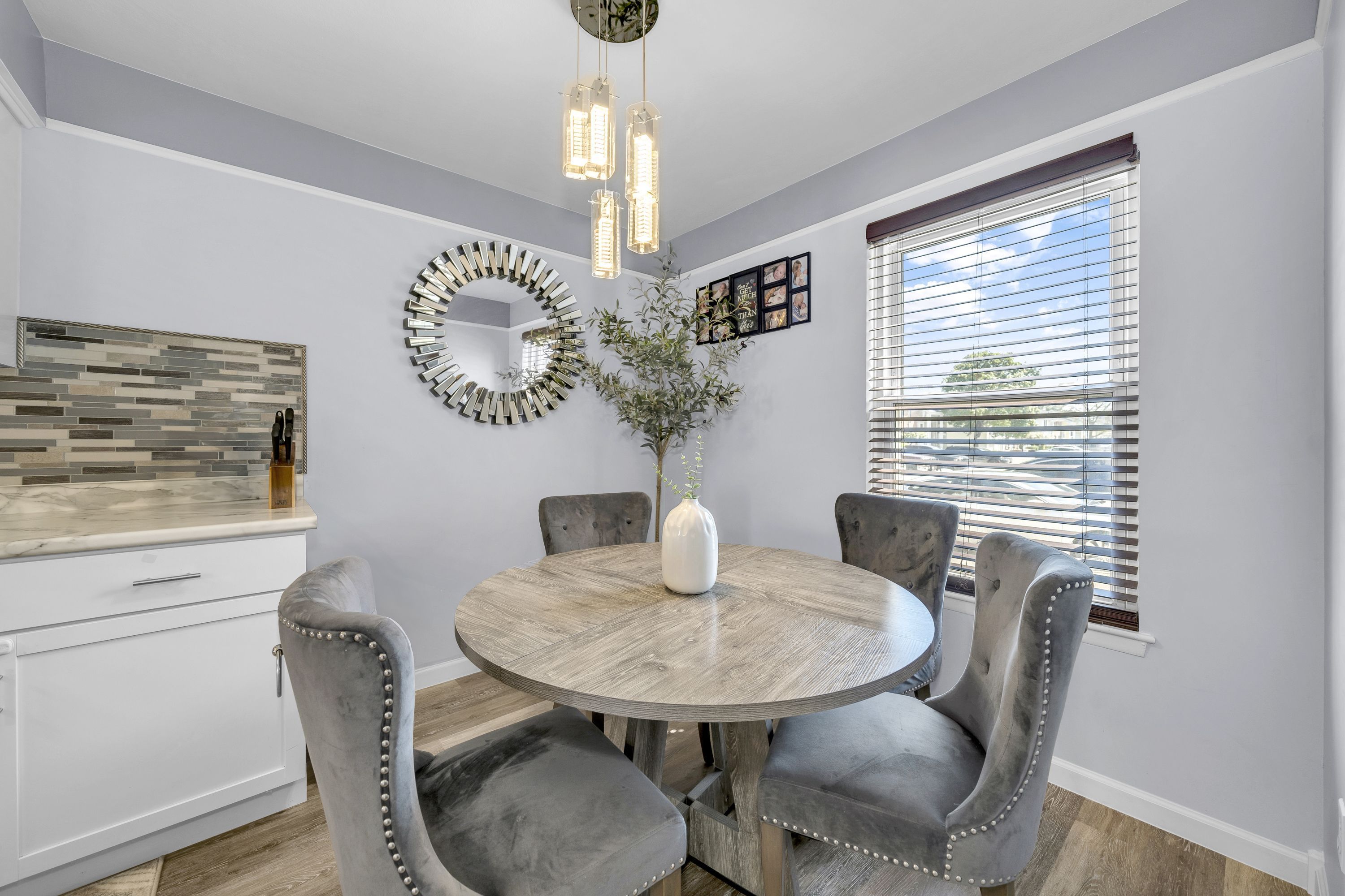 Clinton Charter Township, Michigan 48036, United States, 3 Bedrooms Bedrooms, ,3 BathroomsBathrooms,Residential,Pending,132570