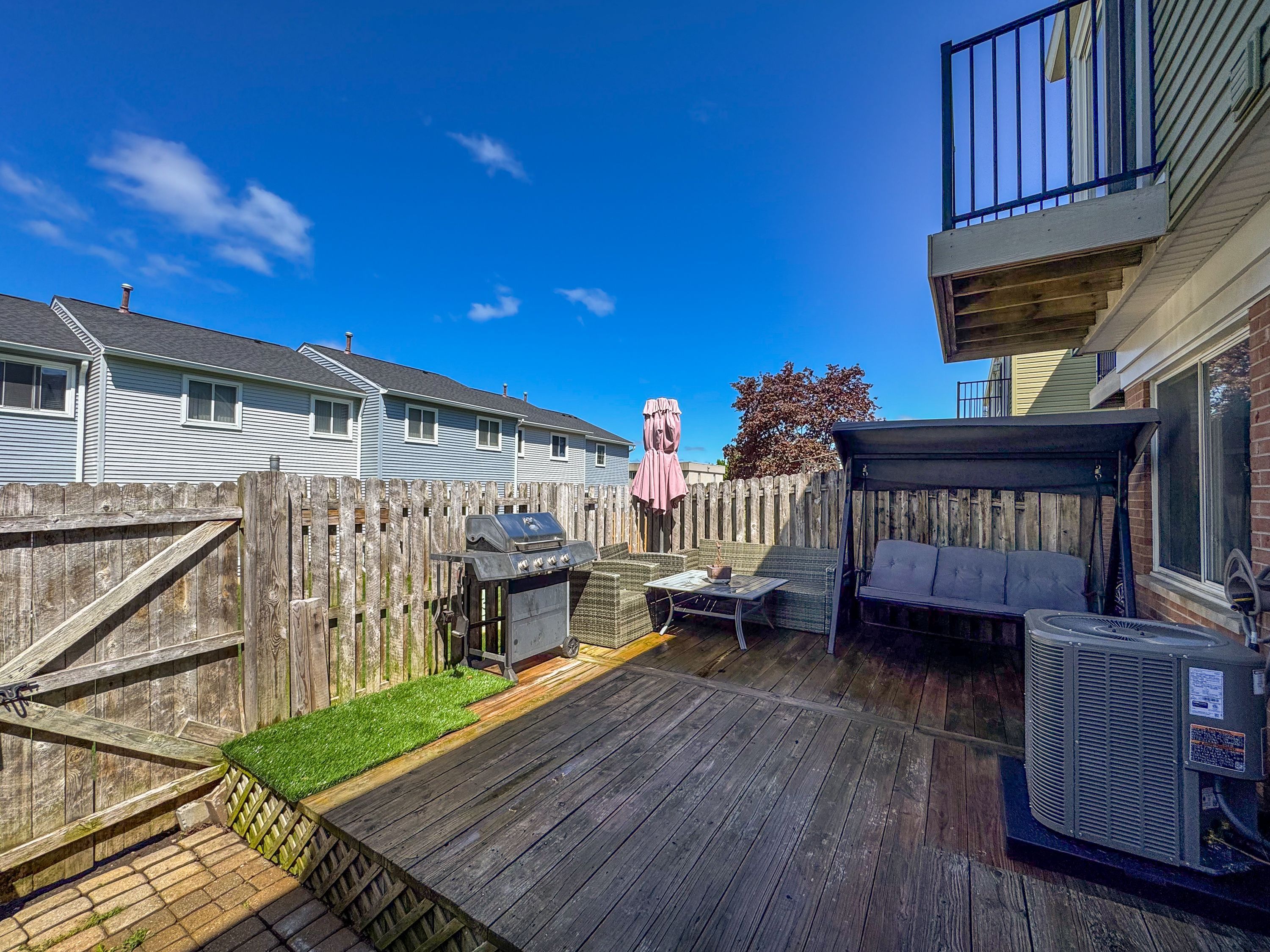 Clinton Charter Township, Michigan 48036, United States, 3 Bedrooms Bedrooms, ,3 BathroomsBathrooms,Residential,Pending,132570