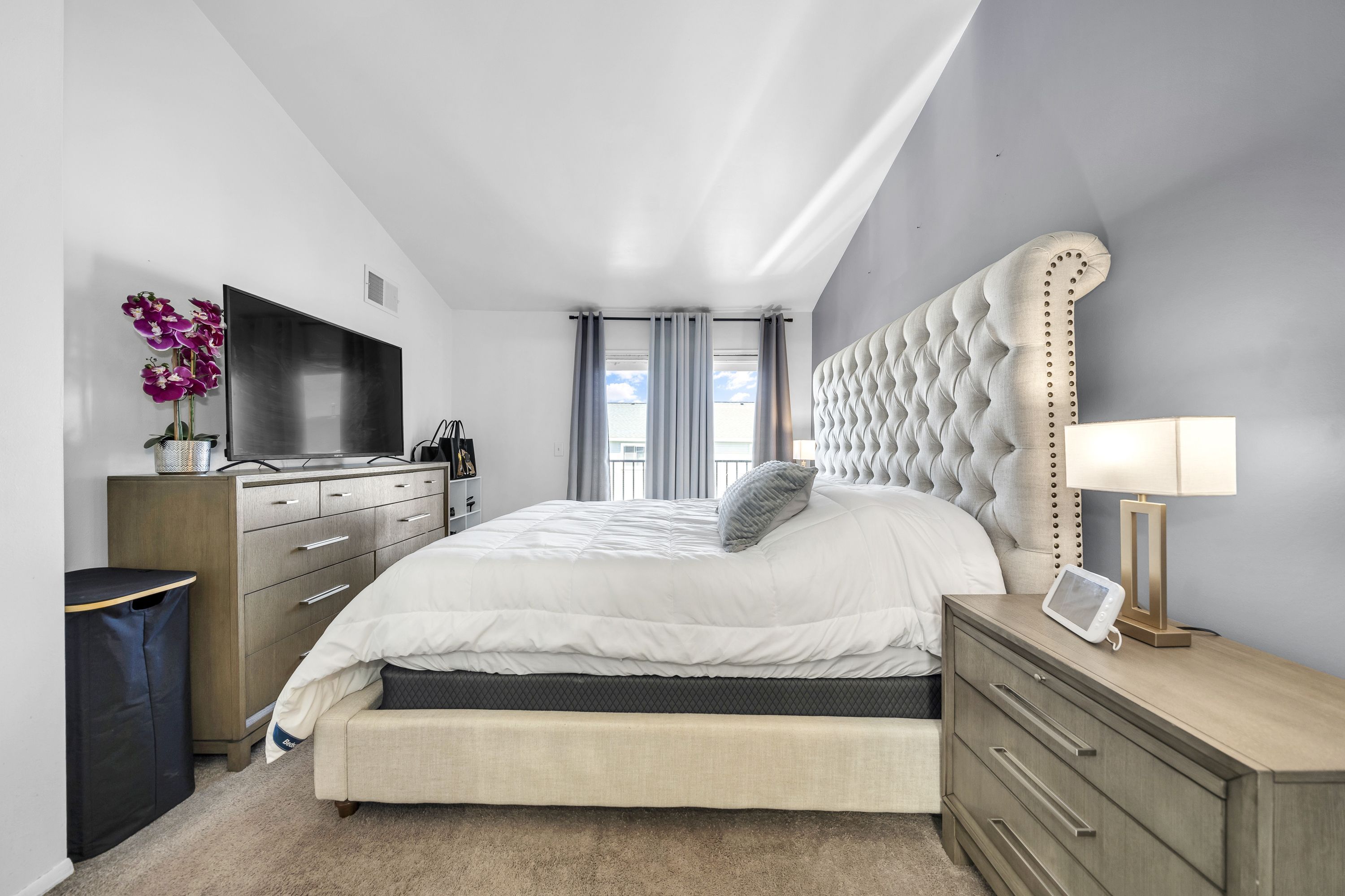 Clinton Charter Township, Michigan 48036, United States, 3 Bedrooms Bedrooms, ,3 BathroomsBathrooms,Residential,Pending,132570