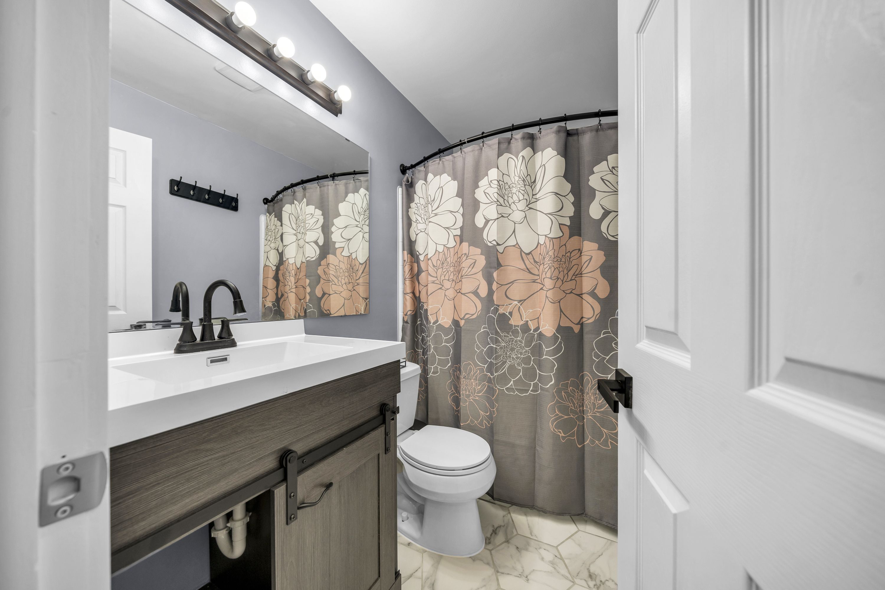 Clinton Charter Township, Michigan 48036, United States, 3 Bedrooms Bedrooms, ,3 BathroomsBathrooms,Residential,Pending,132570