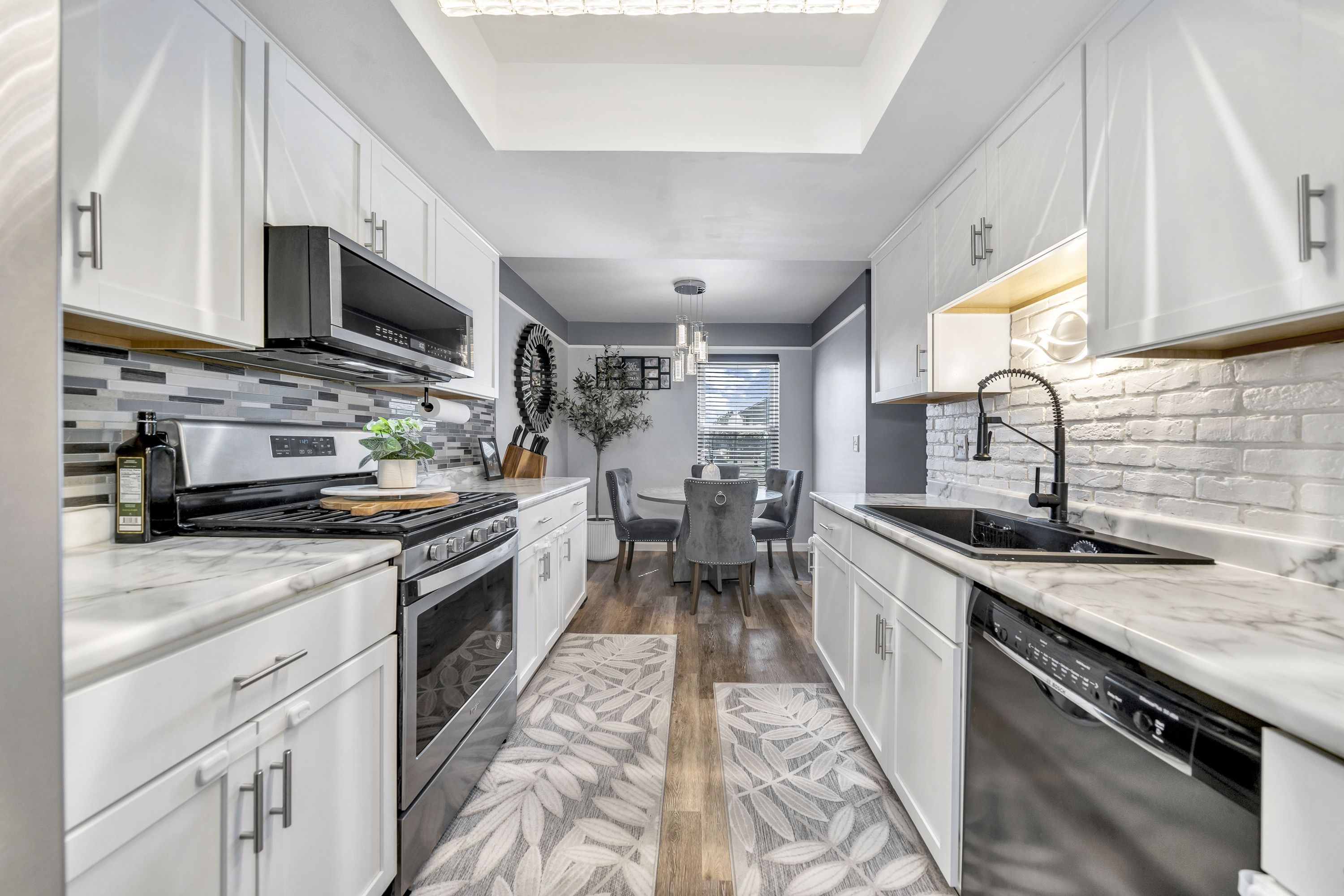 Clinton Charter Township, Michigan 48036, United States, 3 Bedrooms Bedrooms, ,3 BathroomsBathrooms,Residential,Pending,132570